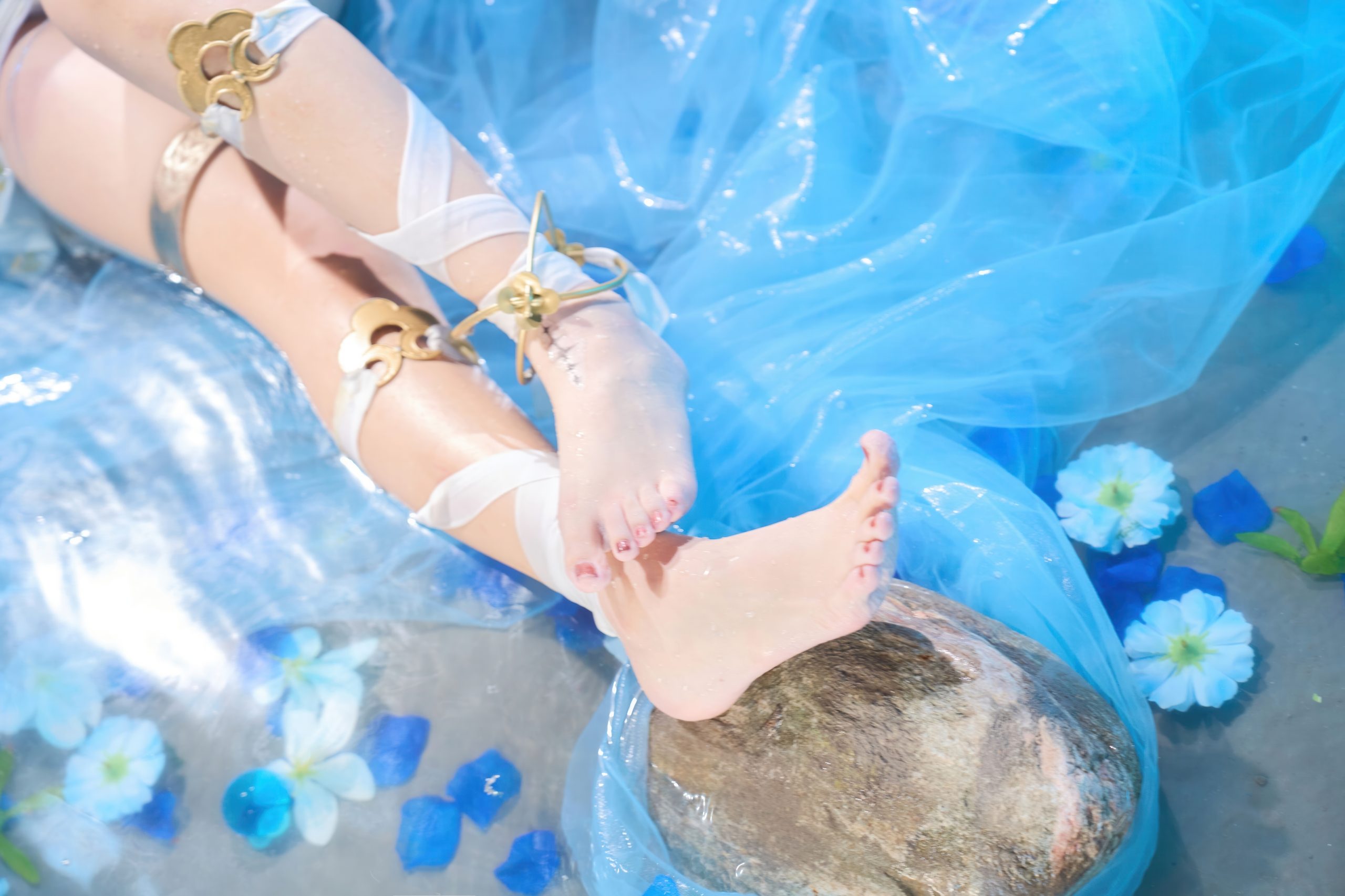 《鸣潮》尤诺 第2弹：阿薰kaOri - 第21张写真大图