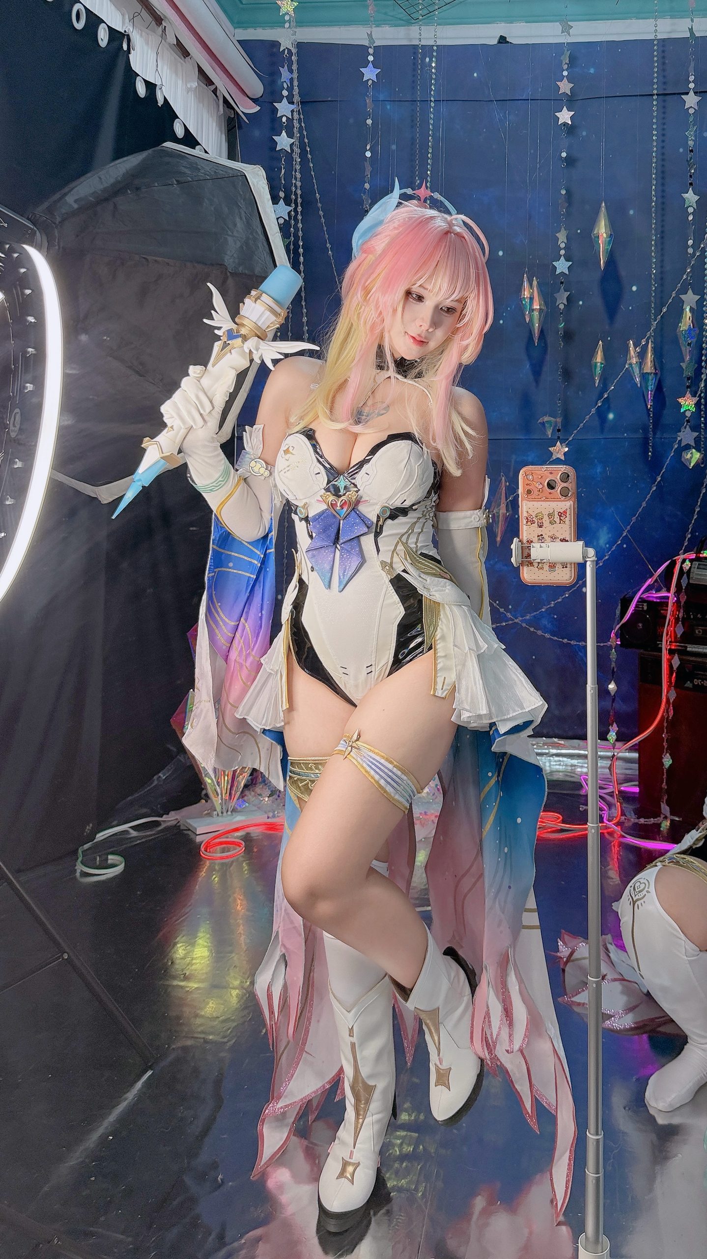 《鸣潮》爱弥斯 第2弹：Pyoncos - 第36张写真大图