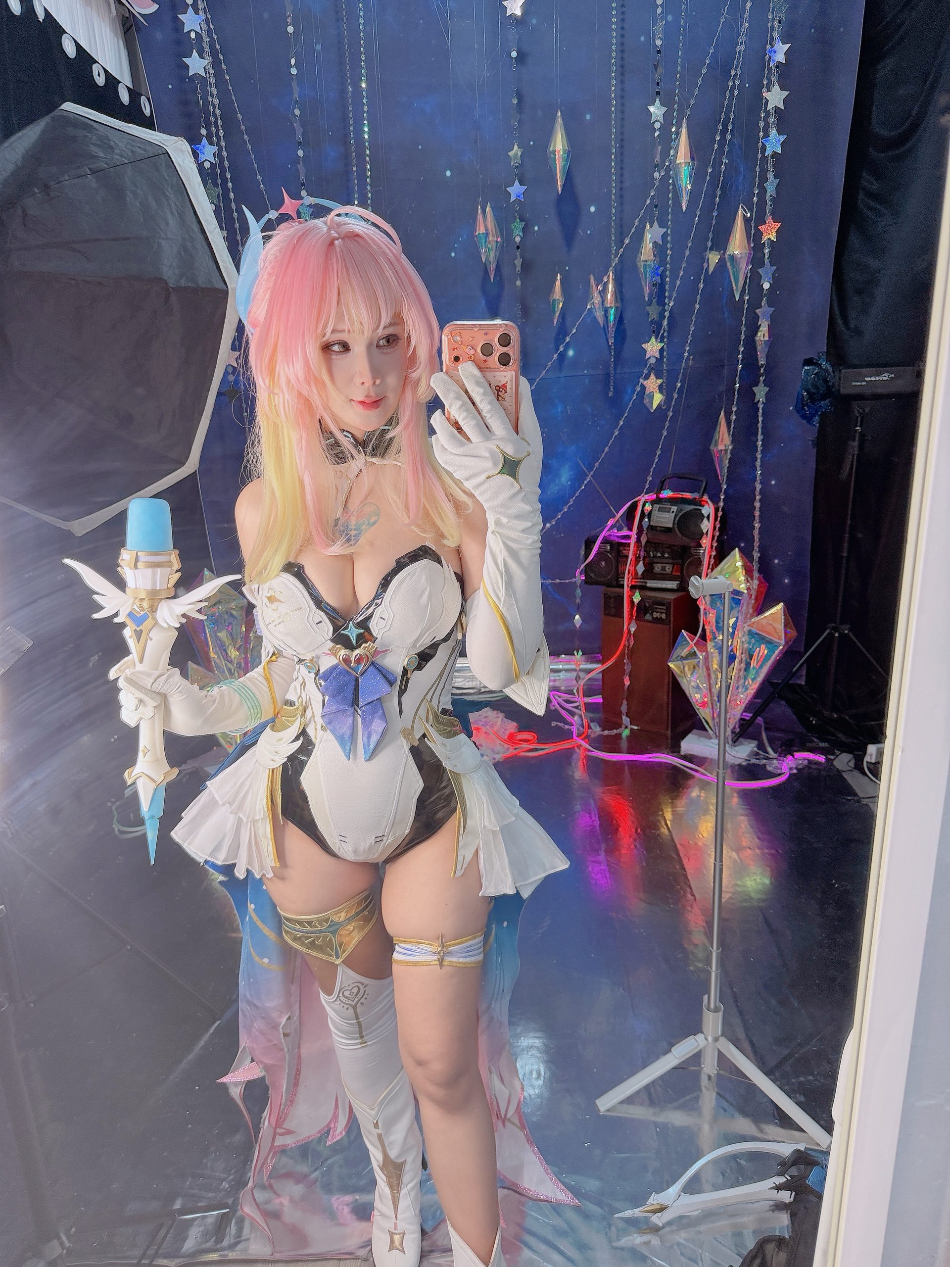 《鸣潮》爱弥斯 第2弹：Pyoncos - 第40张写真大图