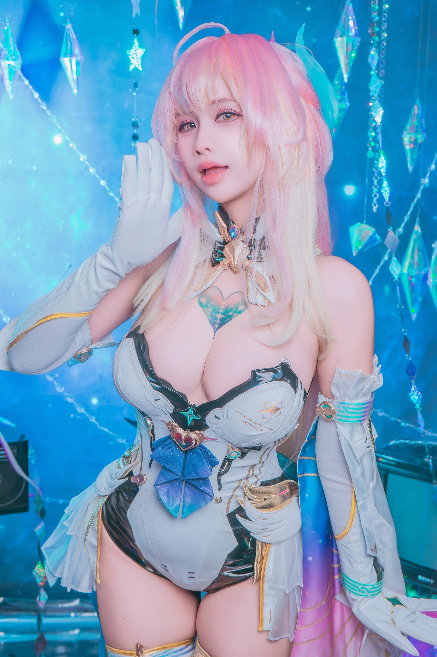 《鸣潮》爱弥斯 第2弹：Pyoncos - 第45张写真大图