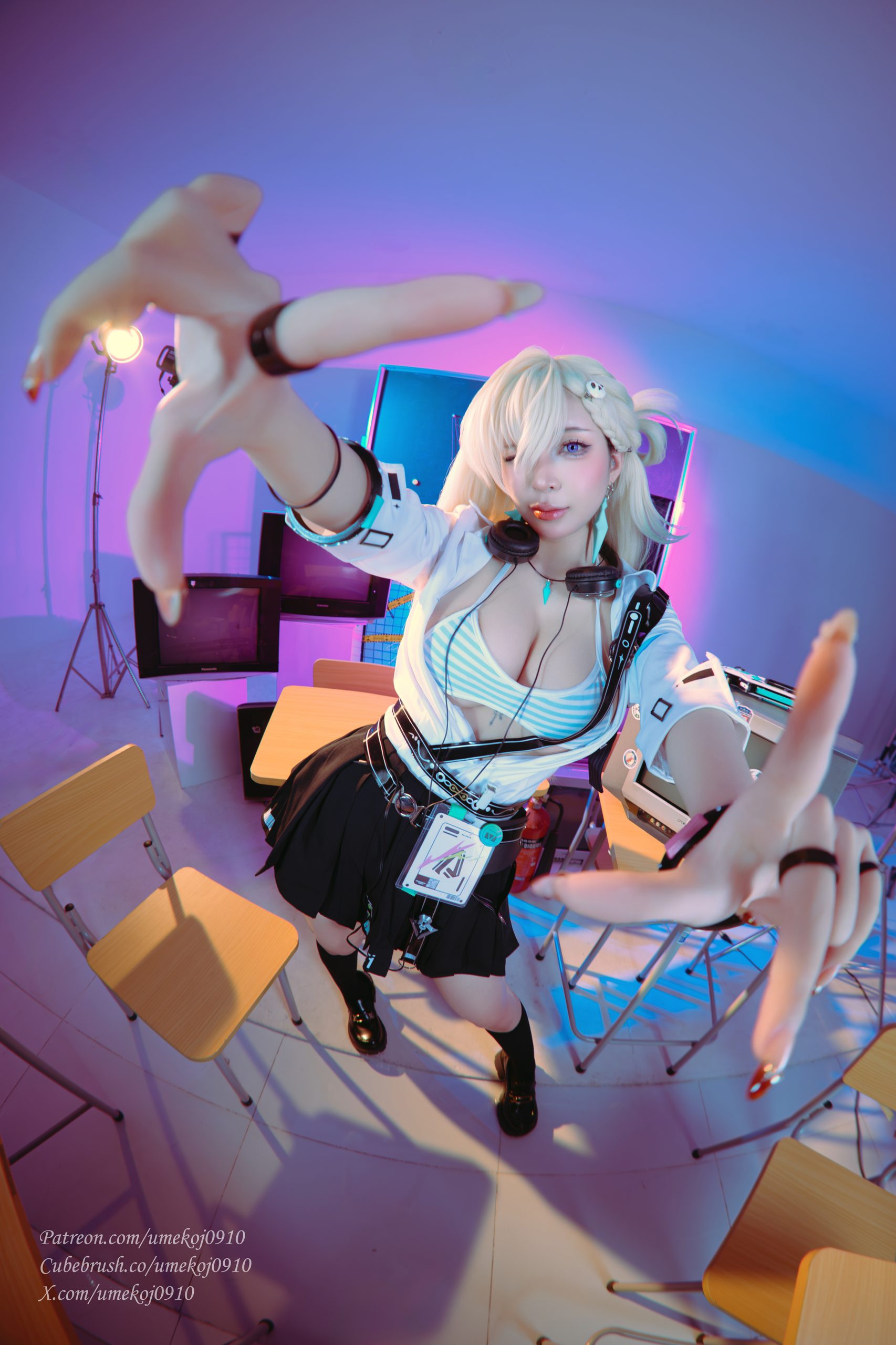 《鸣潮》琳奈：Umeko J - 第25张写真大图