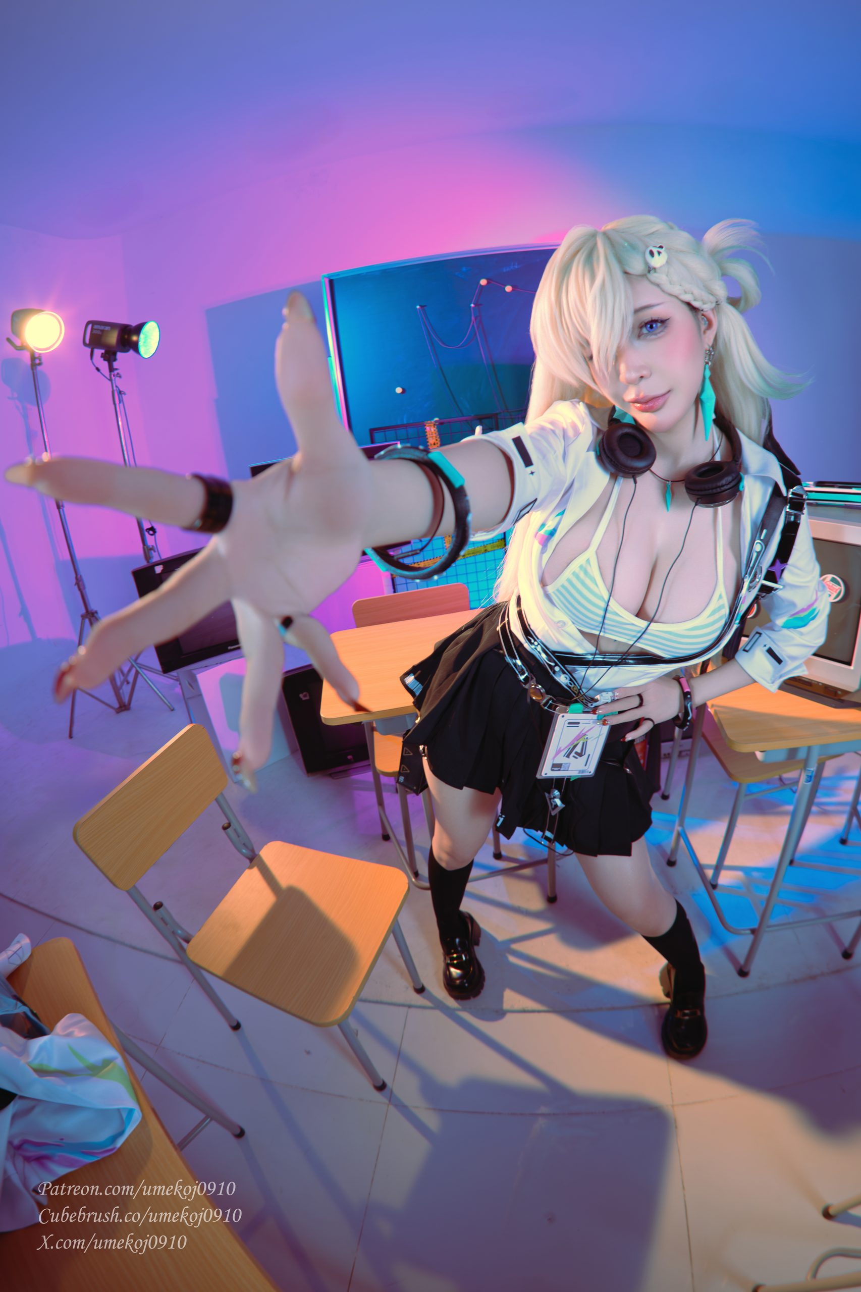 《鸣潮》琳奈：Umeko J - 第26张写真大图