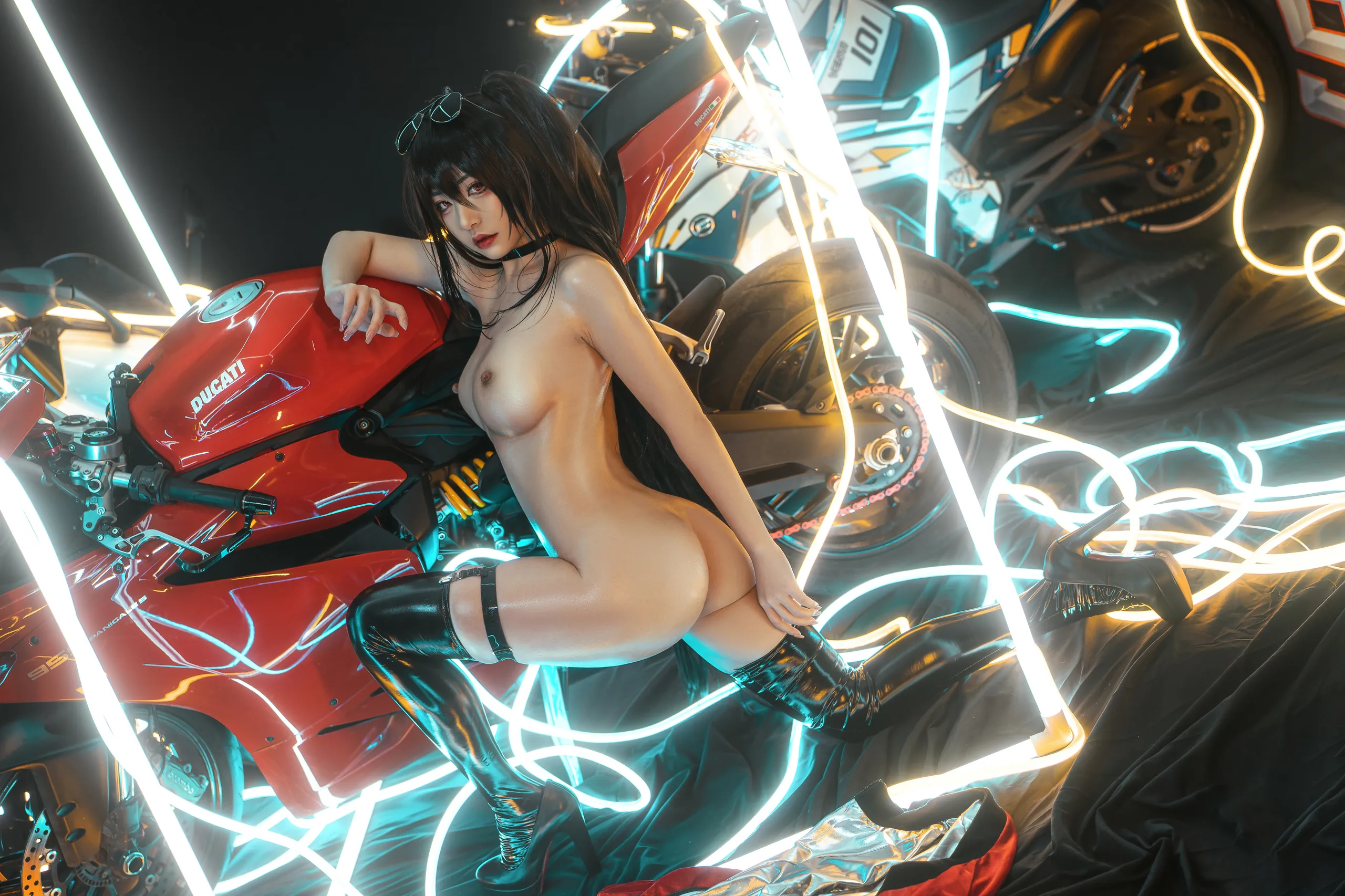 《碧蓝航线》大凤赛车女郎：爆机少女喵小吉 - 第21张写真大图