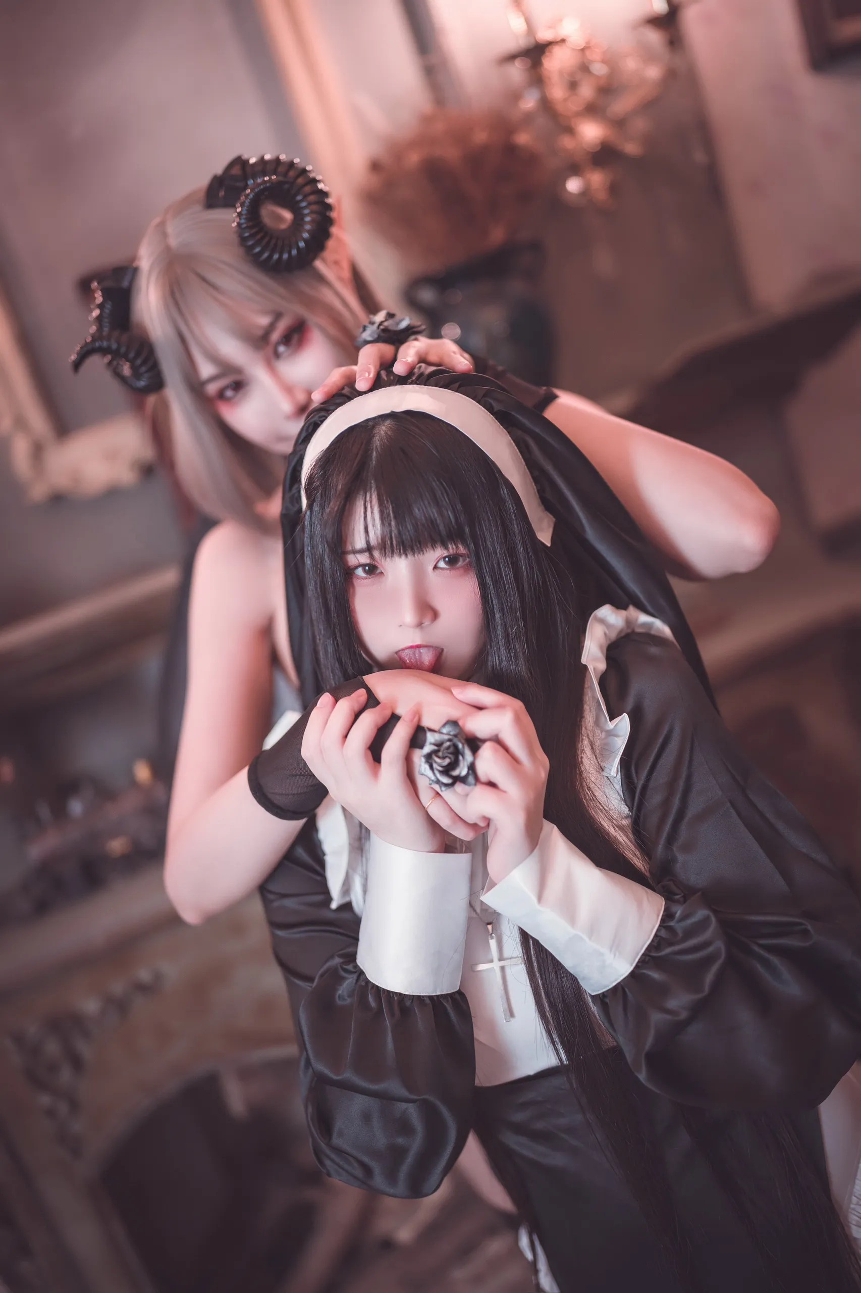 落落Raku：修女与恶魔私房 - 第48张写真大图