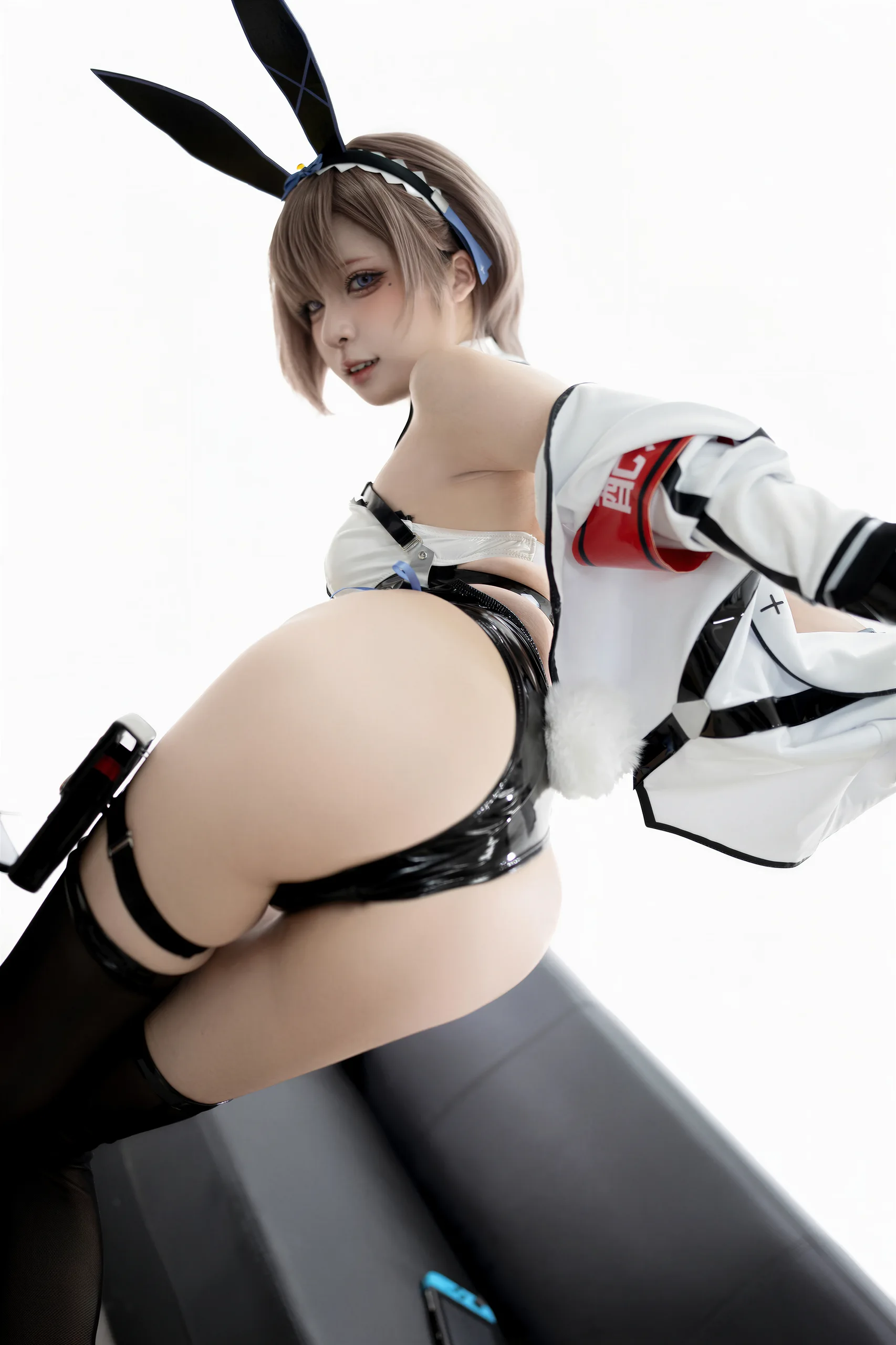 纸悦Etsu_ko 外卖兔 65P - 第34张写真大图