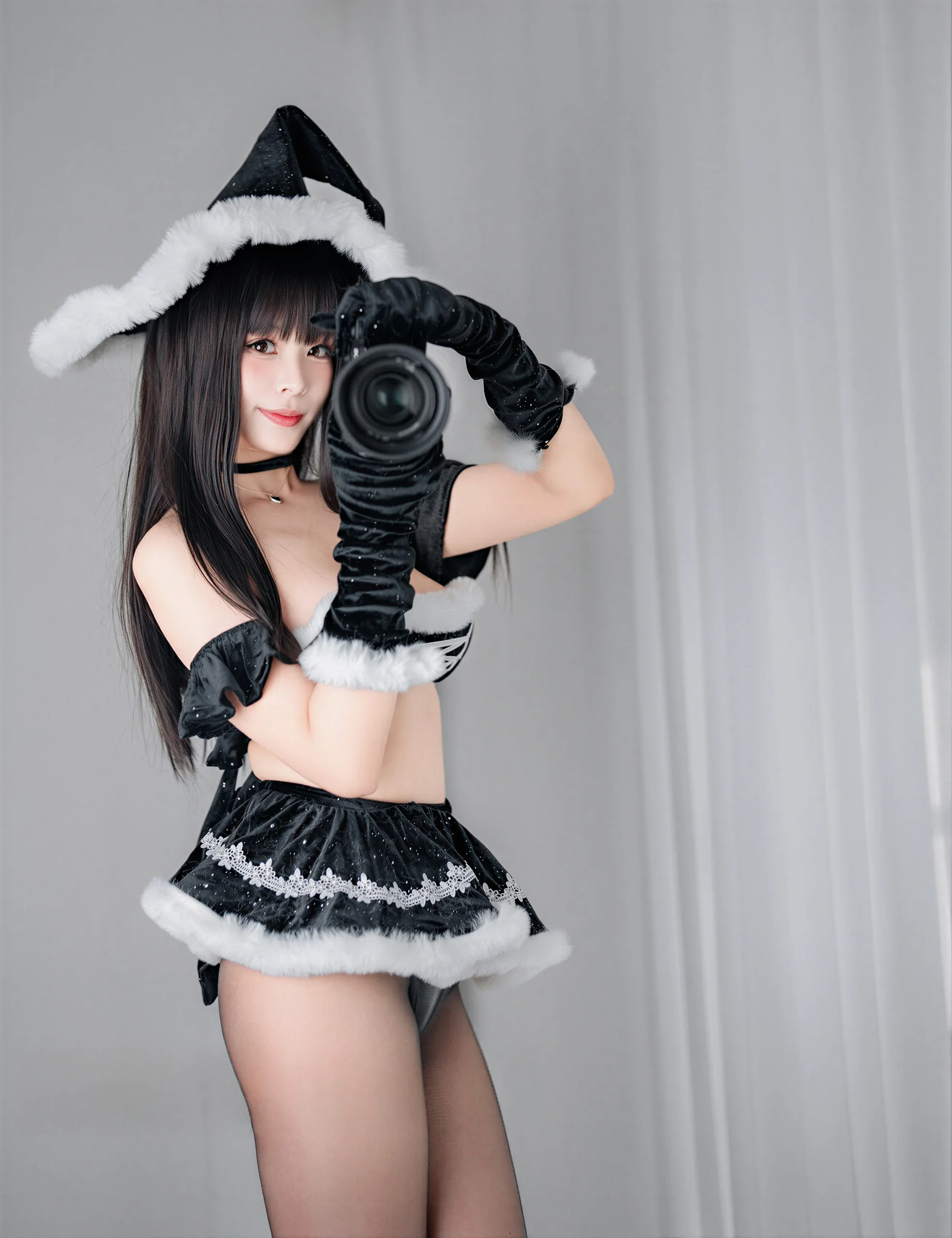轩萧学姐 黑魔女圣诞 41P - 第33张写真大图