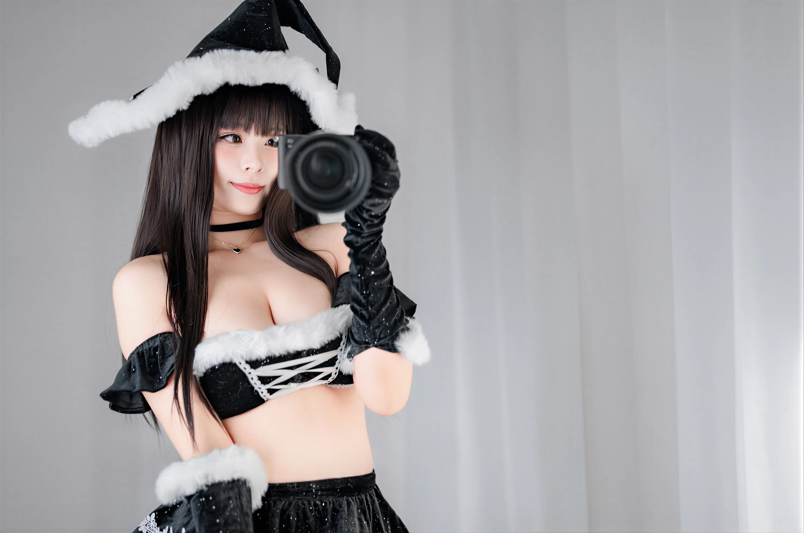 轩萧学姐 黑魔女圣诞 41P - 第34张写真大图