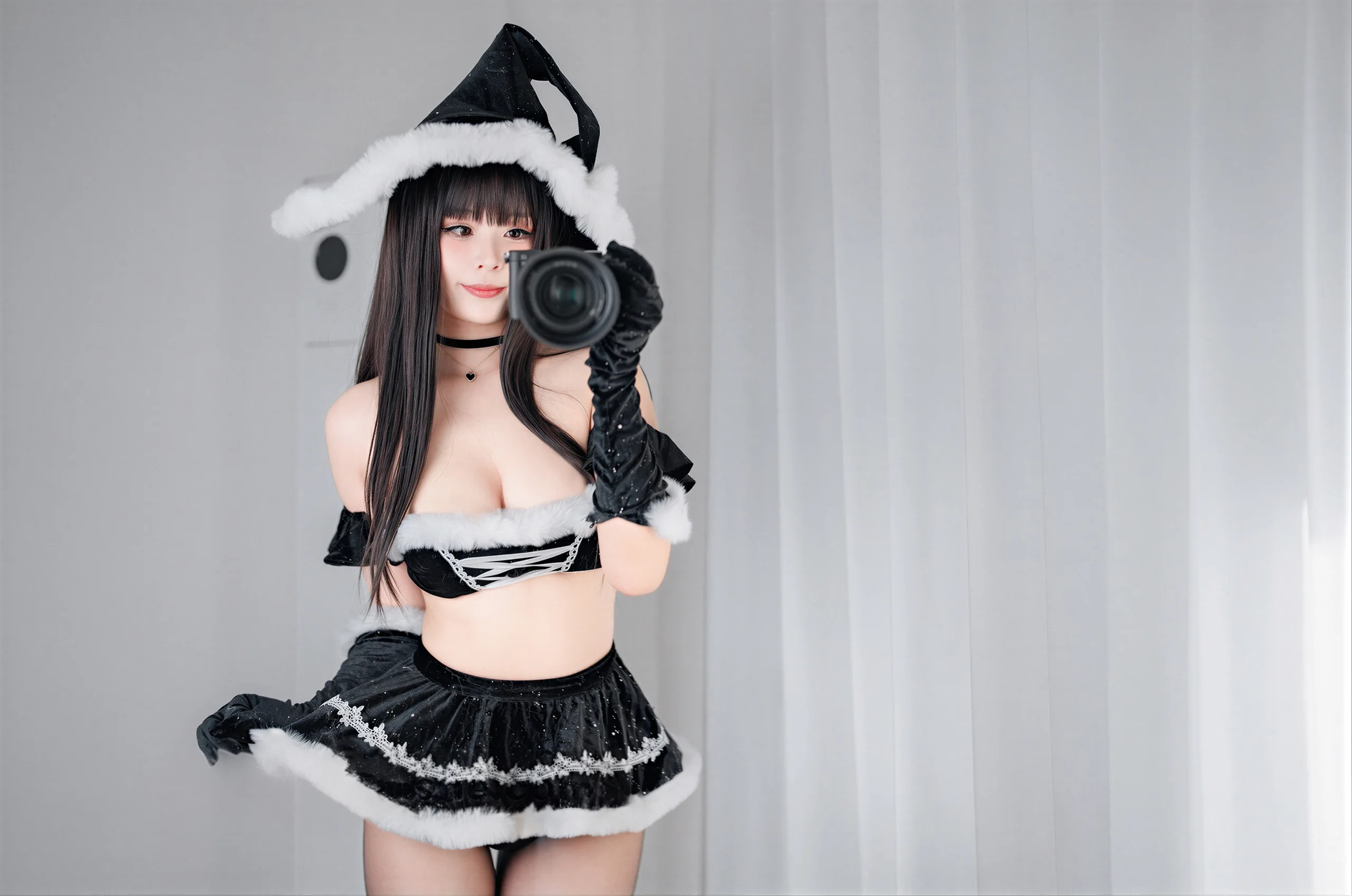 轩萧学姐 黑魔女圣诞 41P - 第35张写真大图