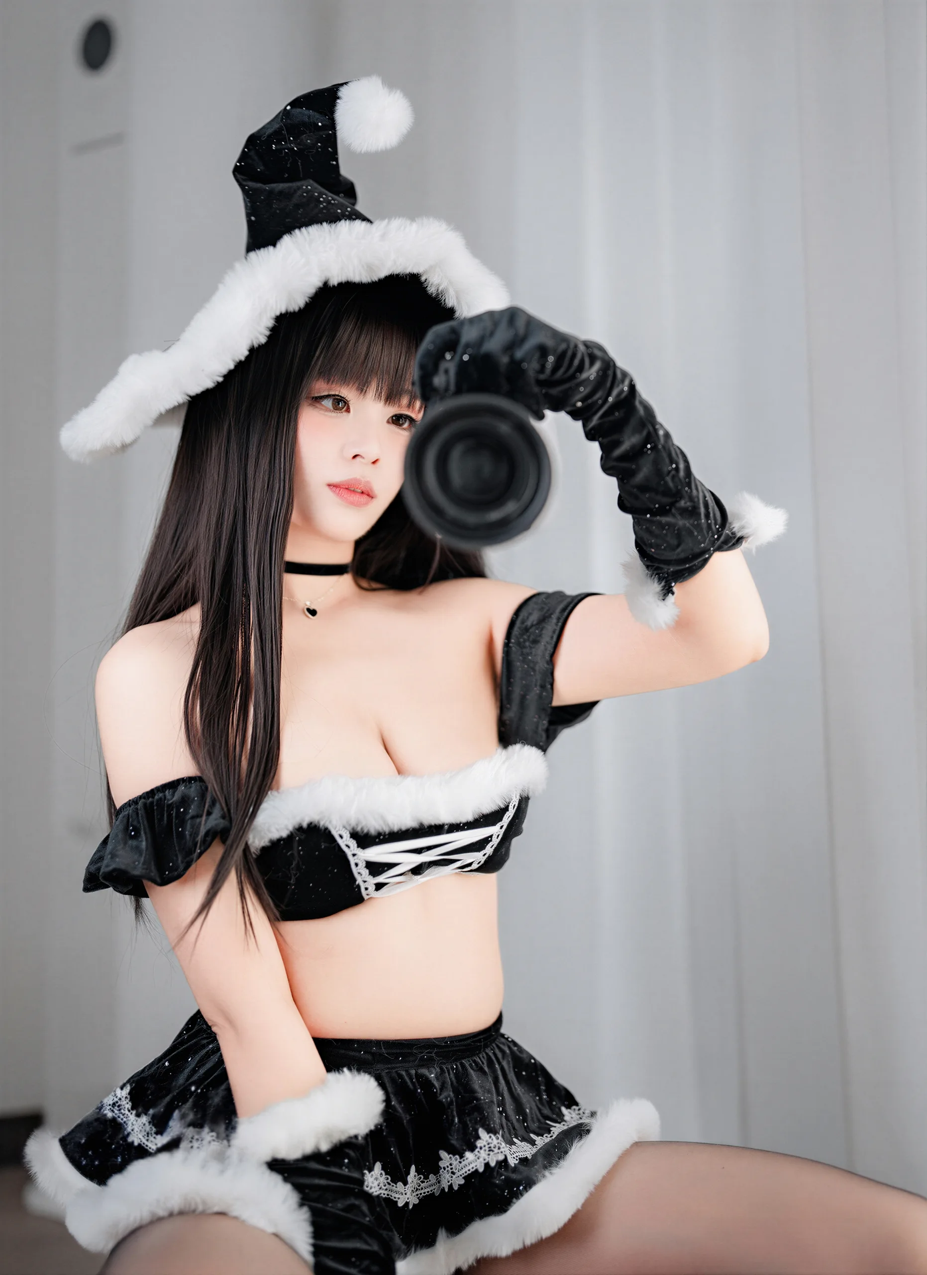 轩萧学姐 黑魔女圣诞 41P - 第40张写真大图