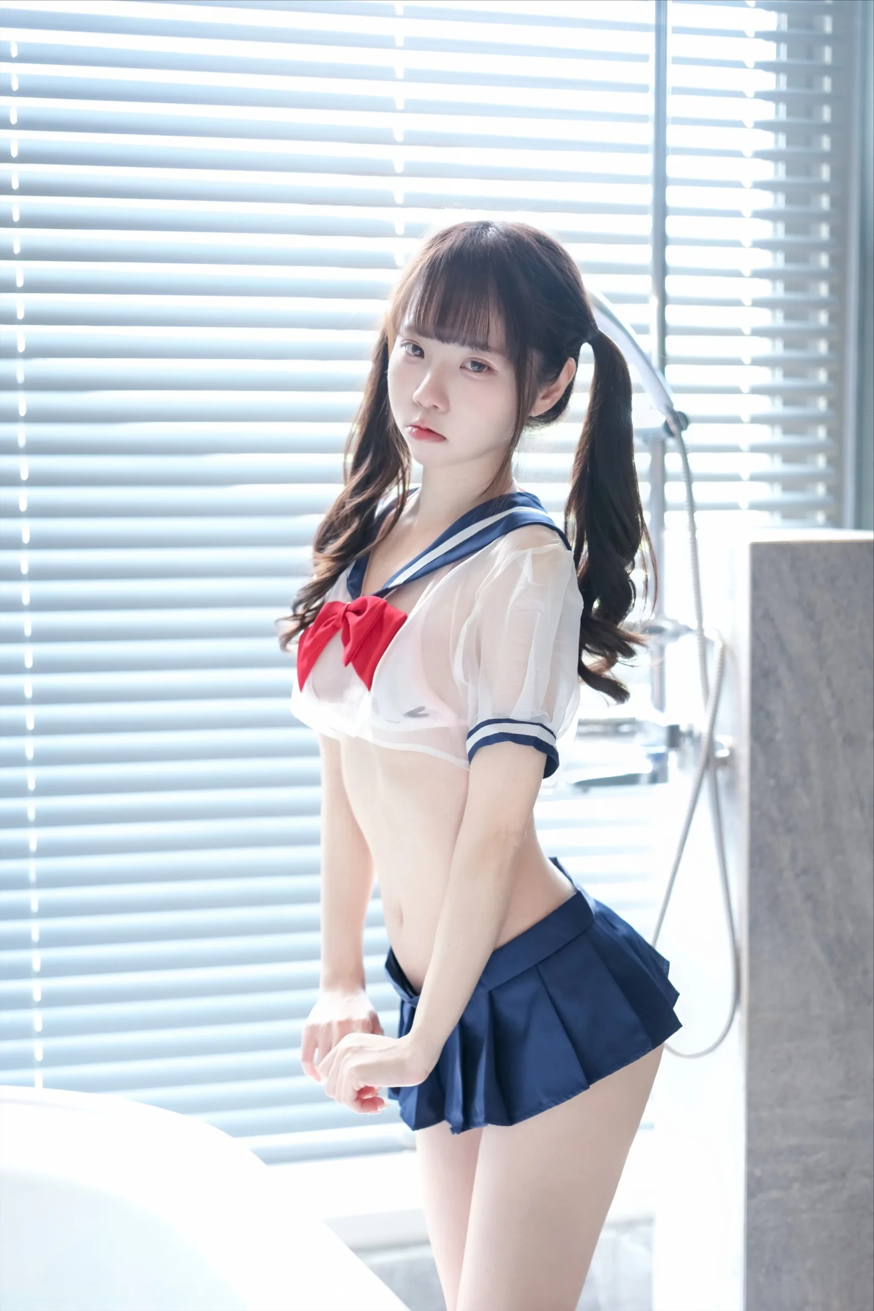 可可小白兔 透明学生服 64P - 第4张写真大图