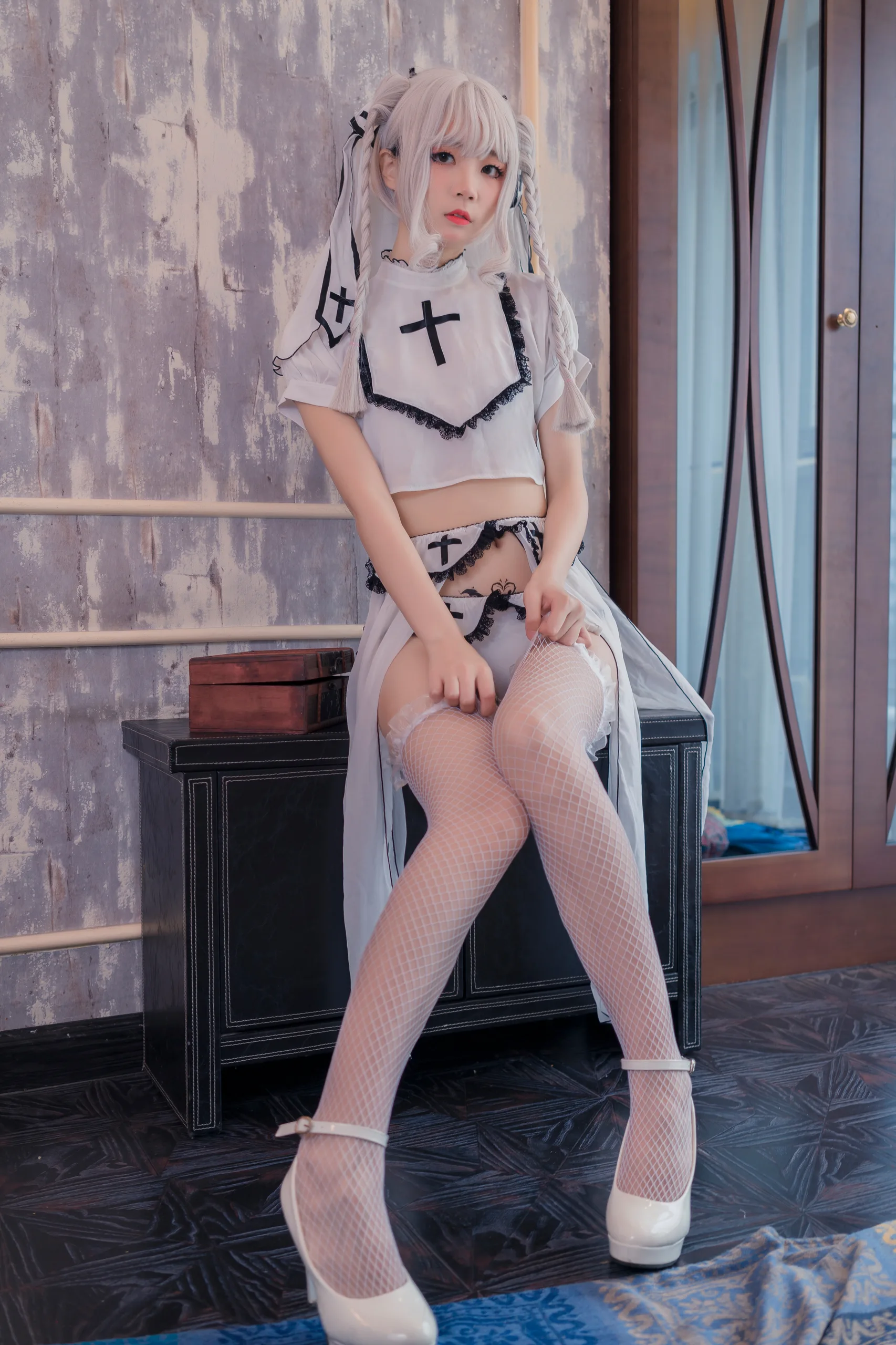 五更百鬼 圣女 吊带白丝 36P - 第24张写真大图