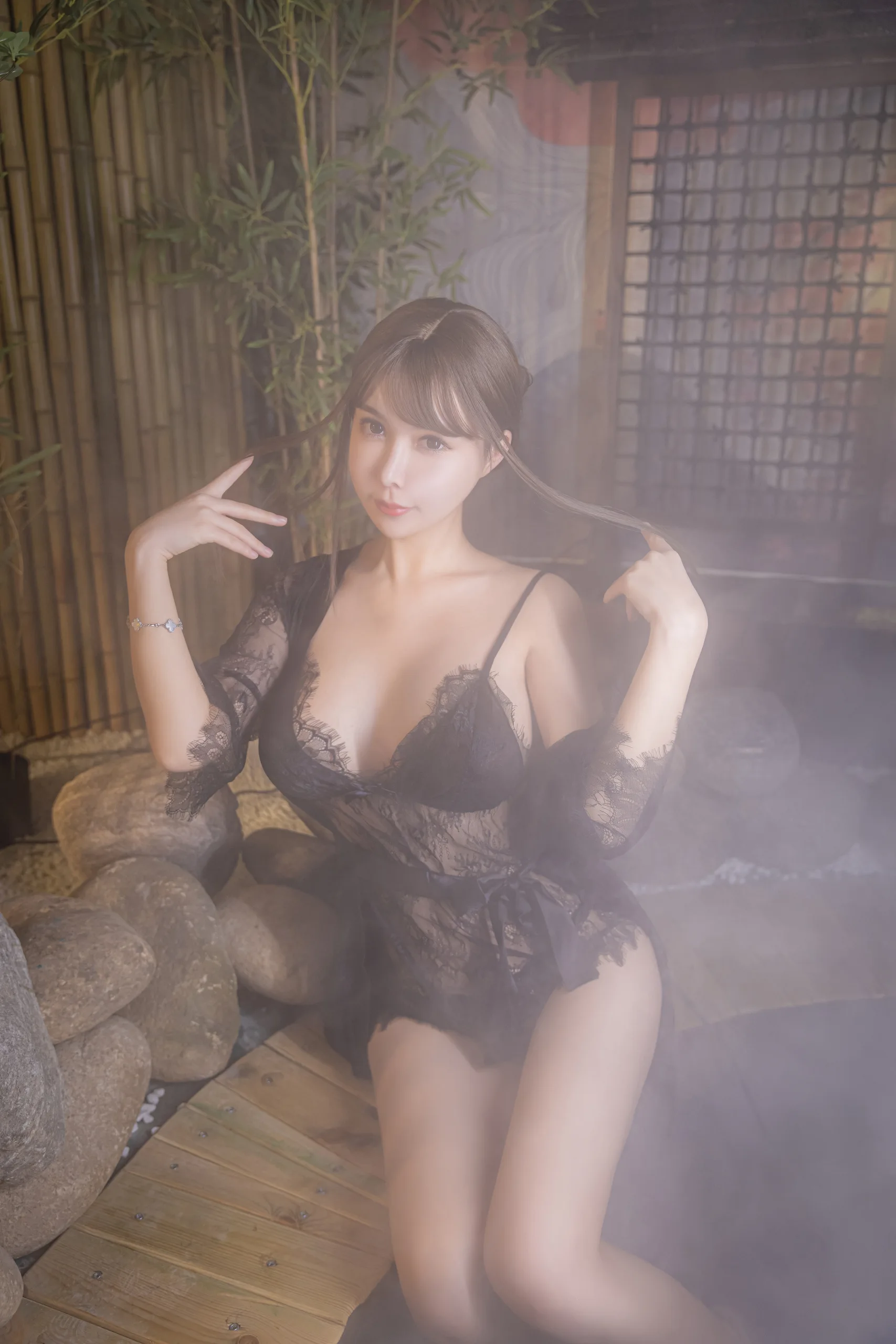 亚马逊鲶鱼 温泉黑色蕾丝 33P - 第9张写真大图