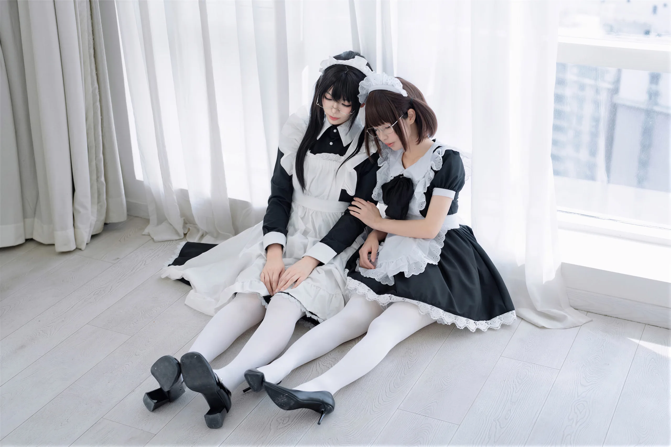十万珍吱伏特&轩萧学姐 双人女仆 110P - 第28张写真大图