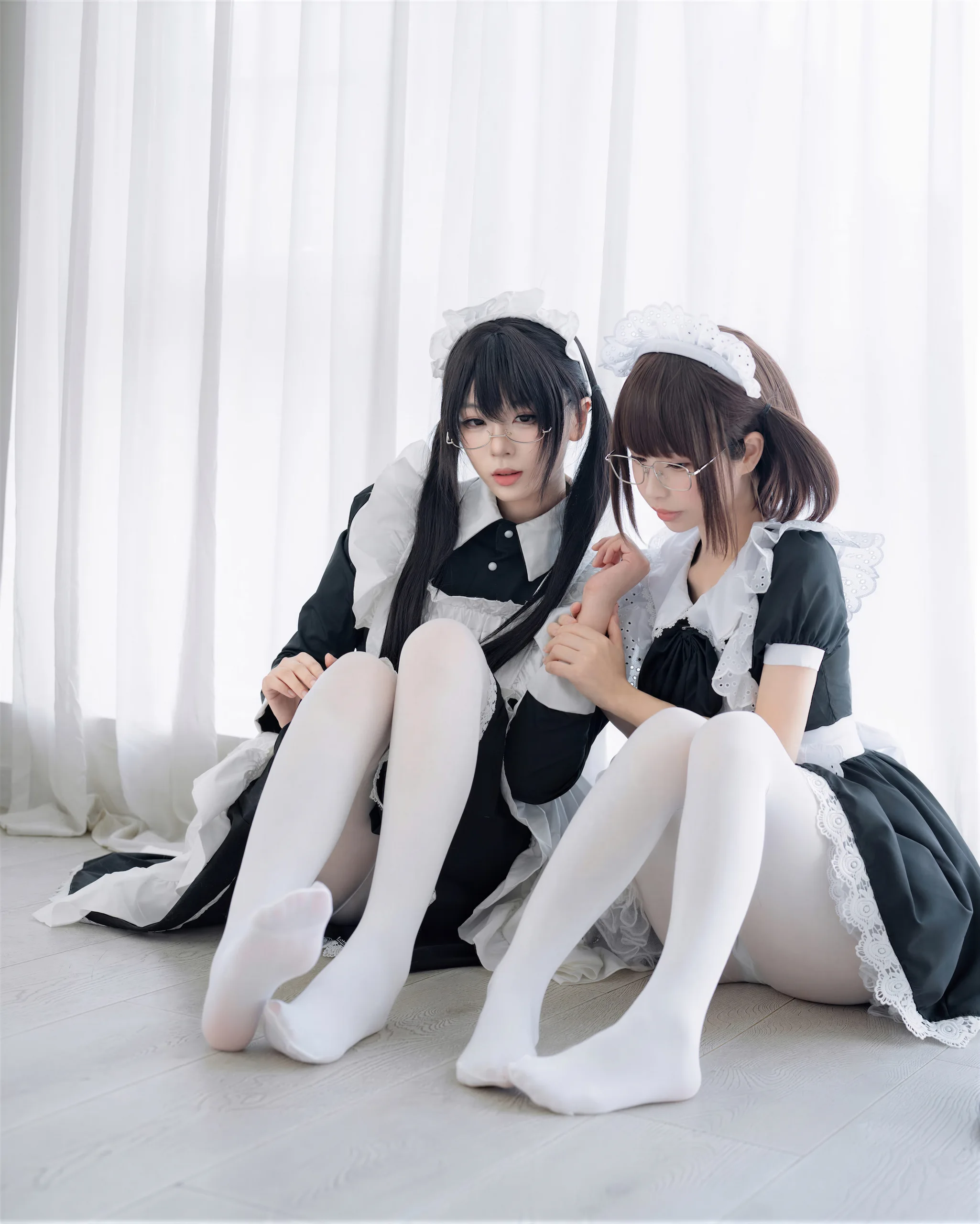 十万珍吱伏特&轩萧学姐 双人女仆 110P - 第35张写真大图