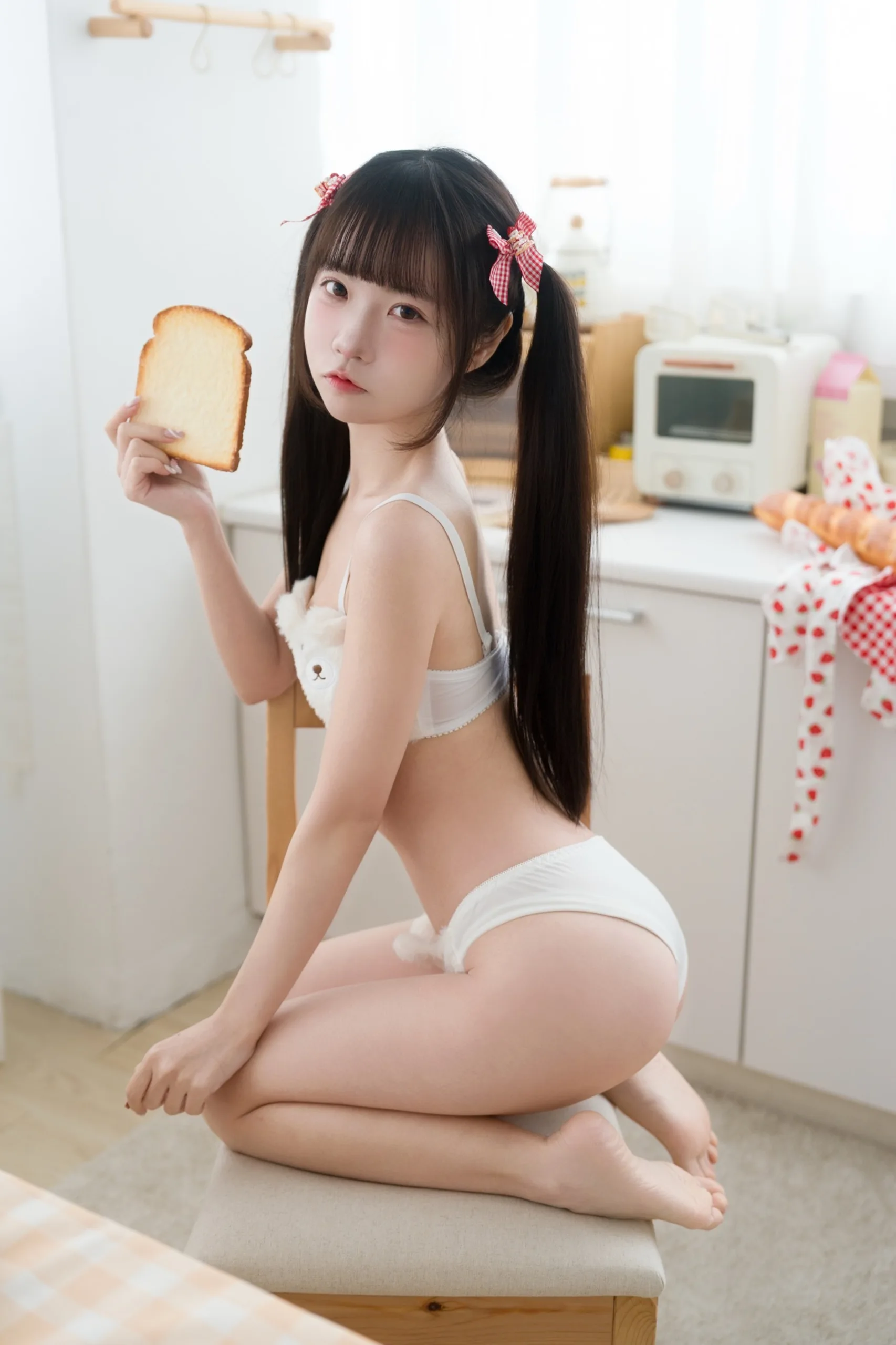 可可小白兔 生日限定 一起做蛋糕吗 77P - 第36张写真大图