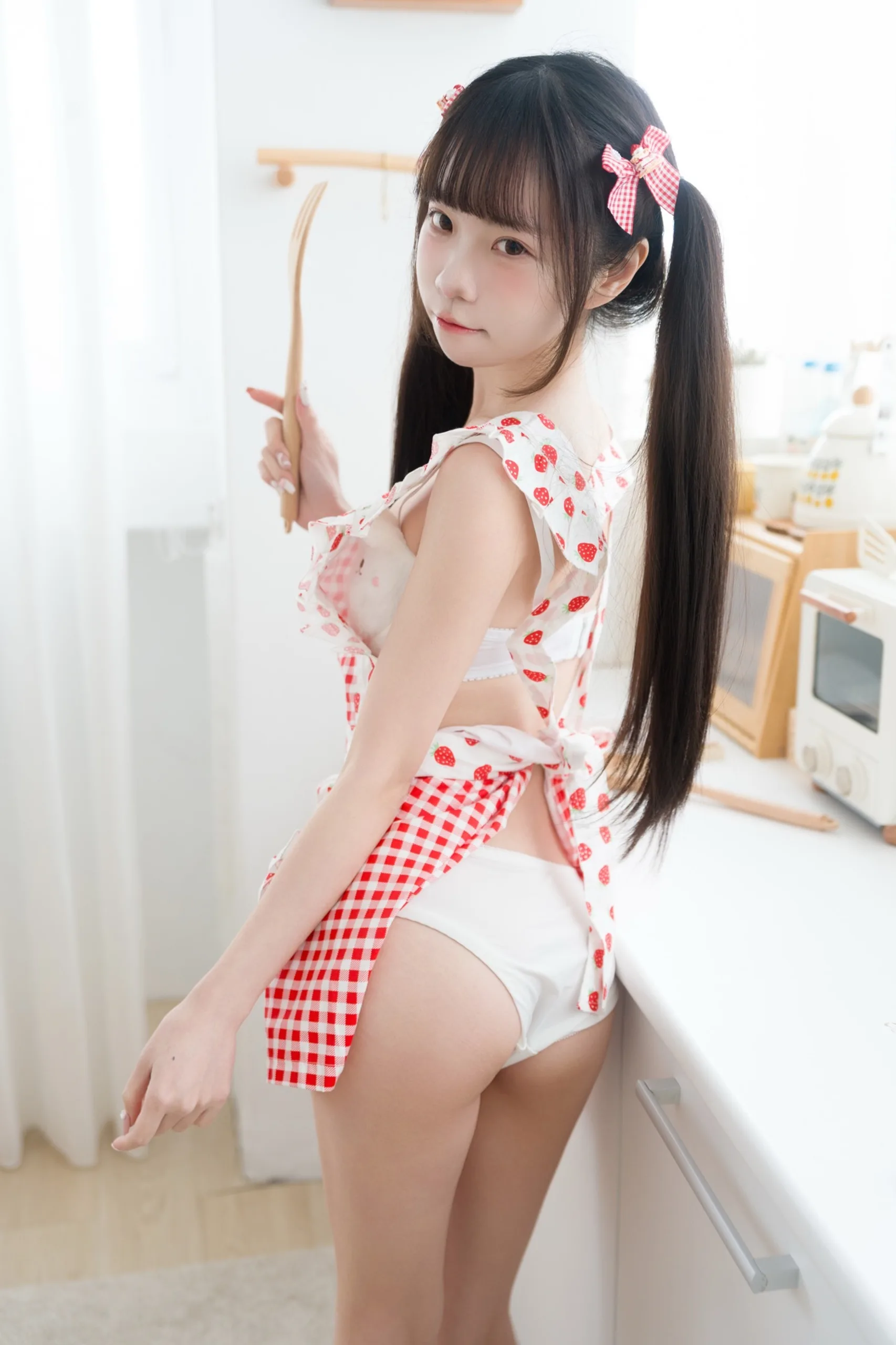 可可小白兔 生日限定 一起做蛋糕吗 77P - 第6张写真大图