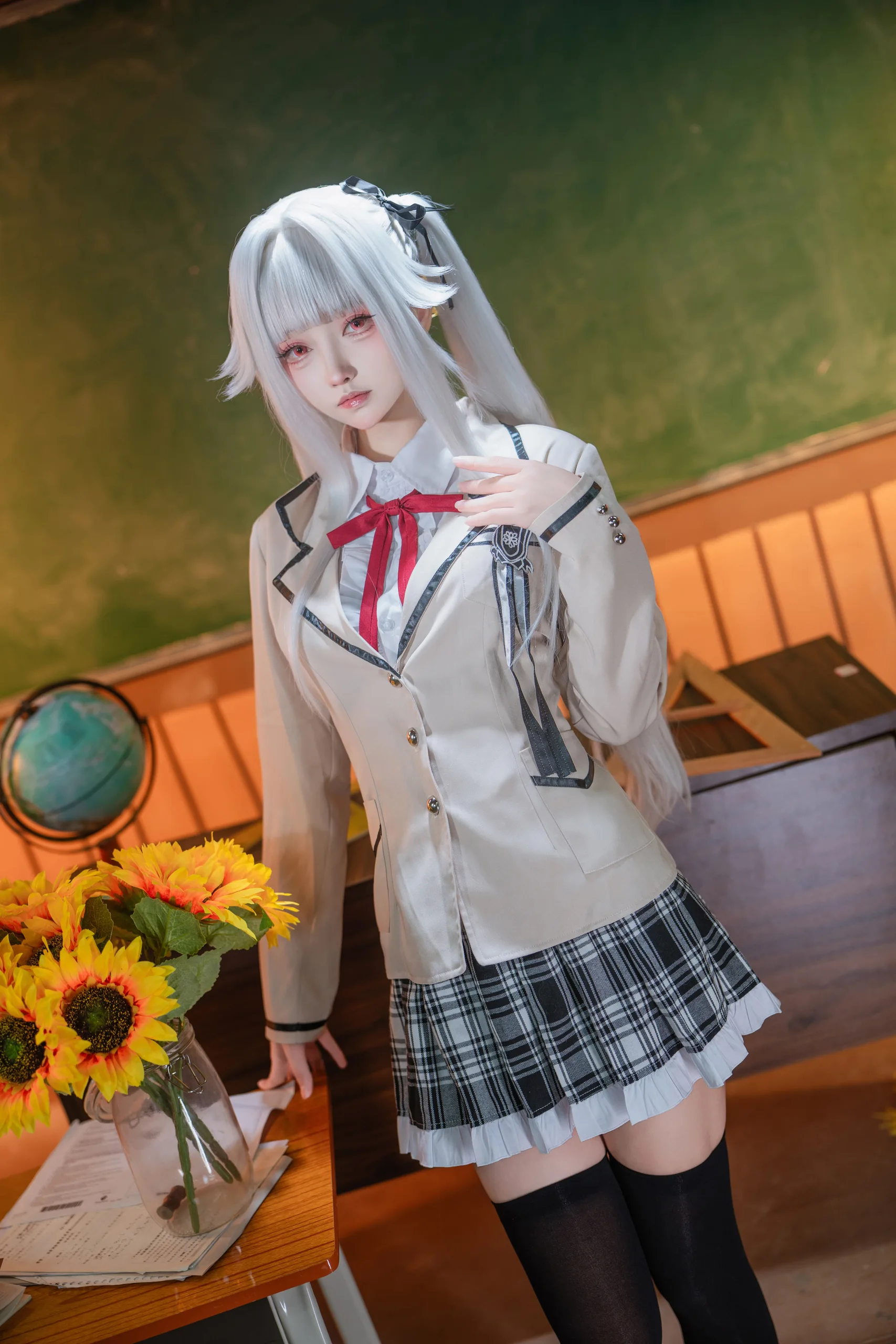 大大卷卷小卷 美少女万华镜 篝之雾枝校服 29P - 第1张写真大图