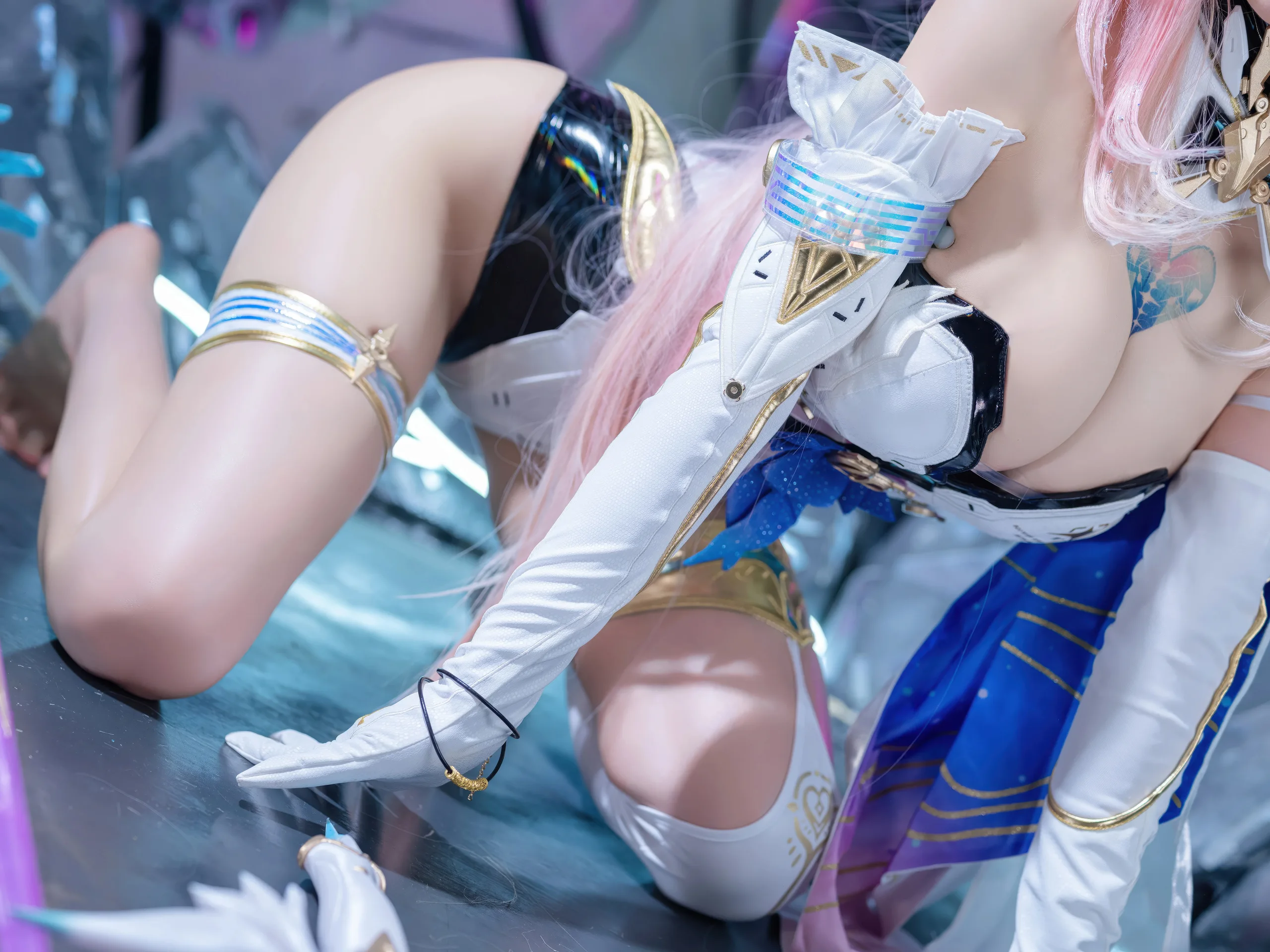 小仓千代w Patreon订阅 鸣潮 爱弥斯 - 第33张写真大图