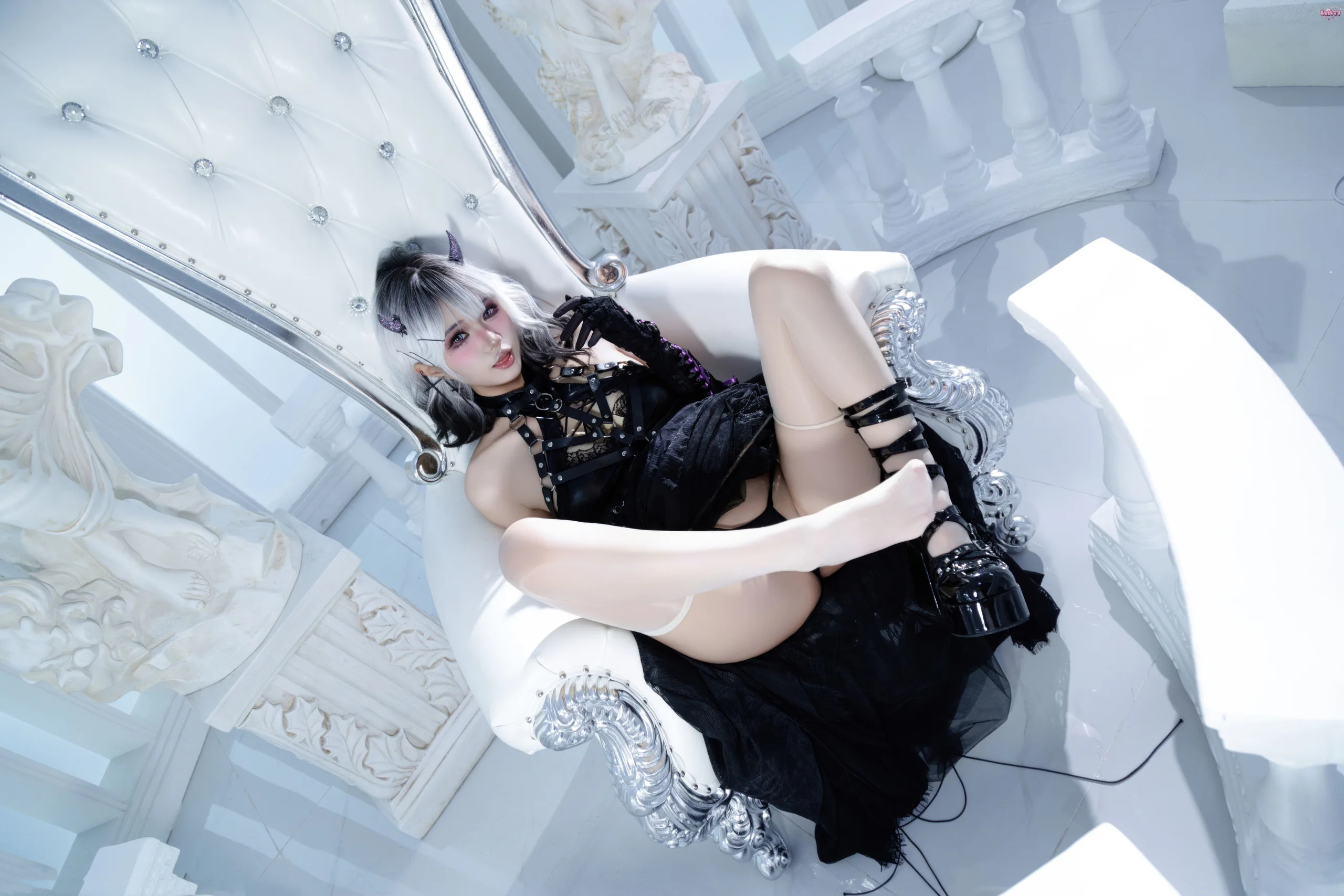 柒柒要乖哦 魔女盛宴 - 第29张写真大图
