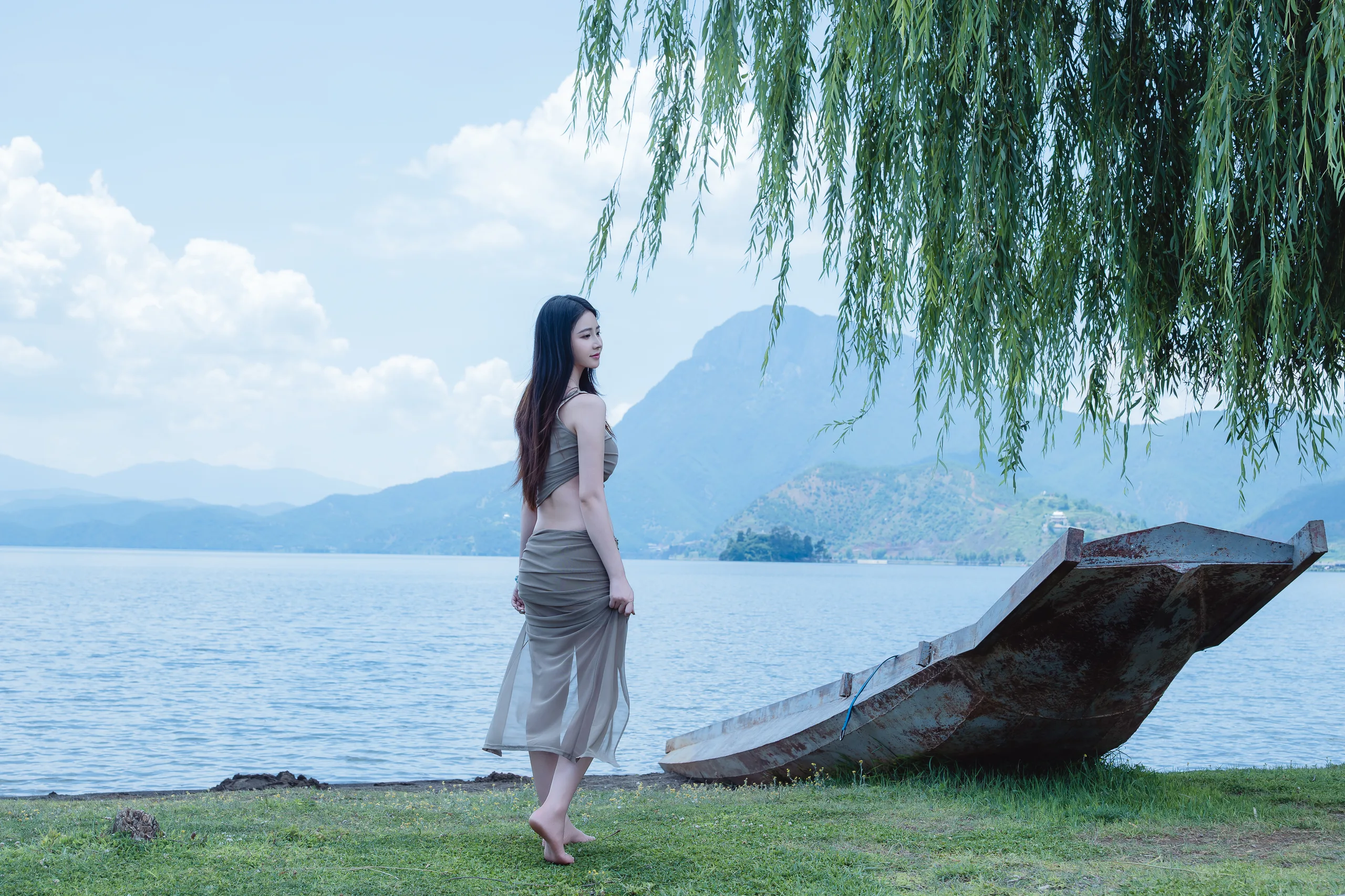 年年nnian 妩 80P - 第15张写真大图
