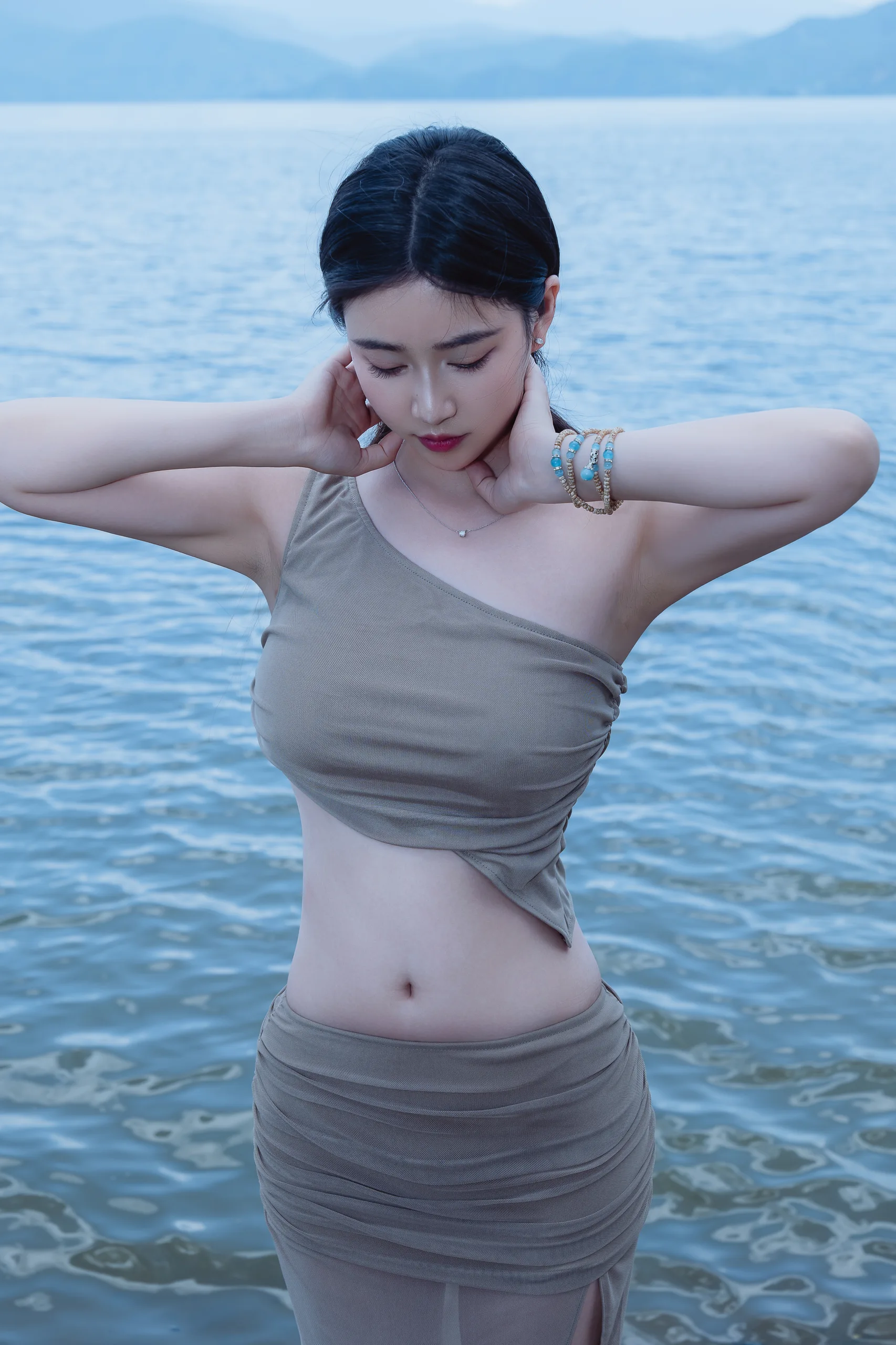年年nnian 妩 80P - 第9张写真大图