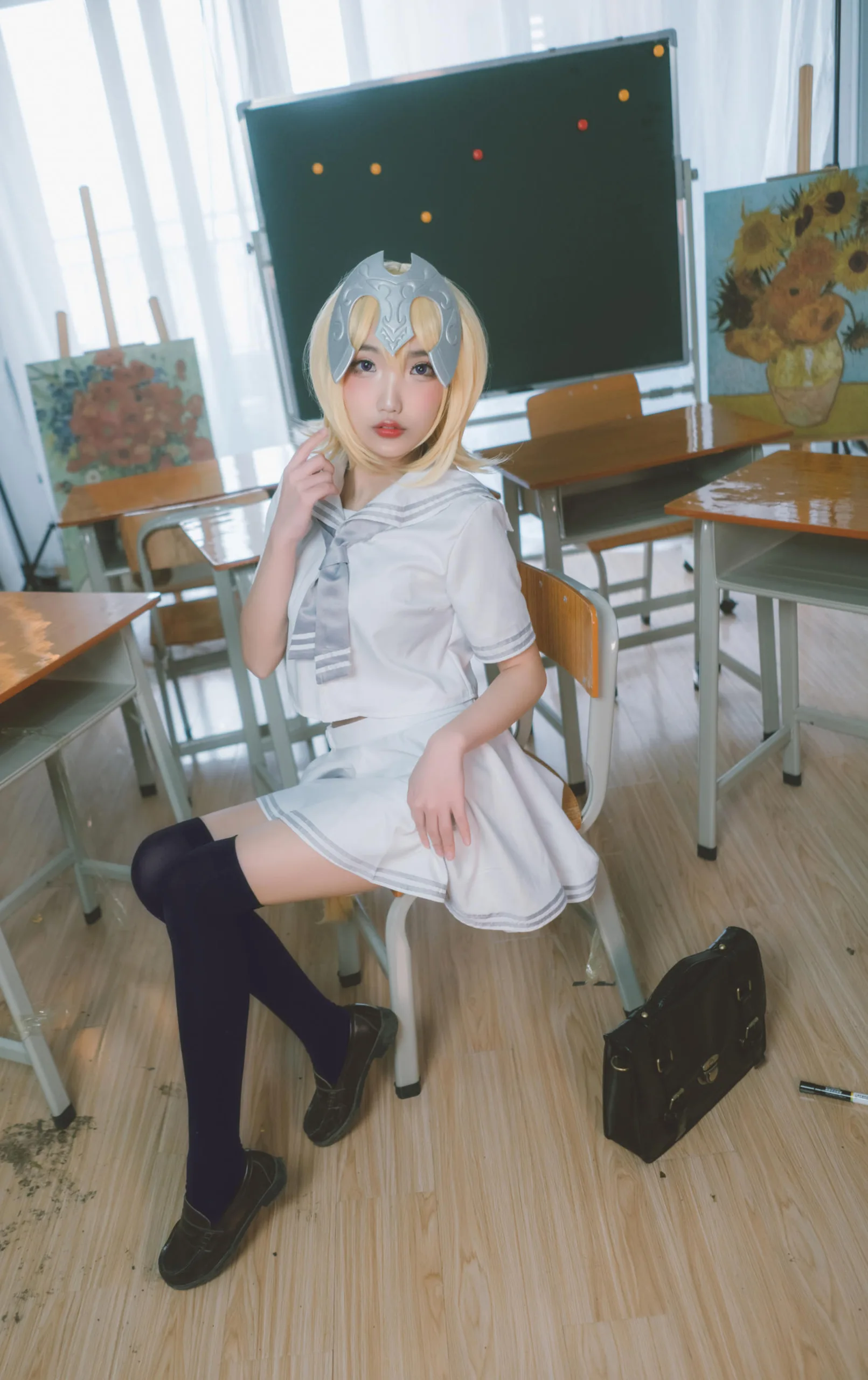 西园寺南歌 黑白贞德 JK制服 24P - 第12张写真大图