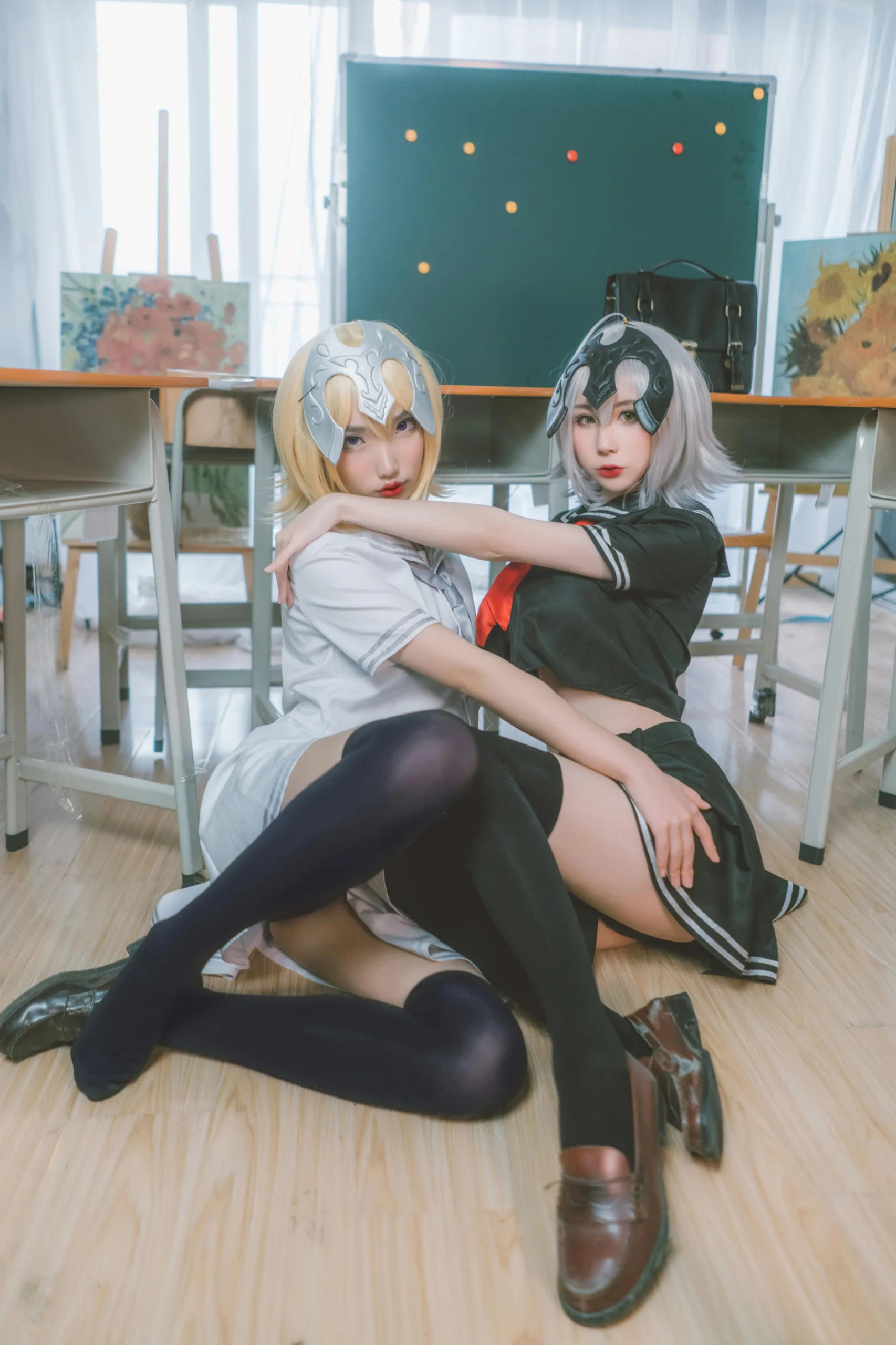 西园寺南歌 黑白贞德 JK制服 24P - 第2张写真大图