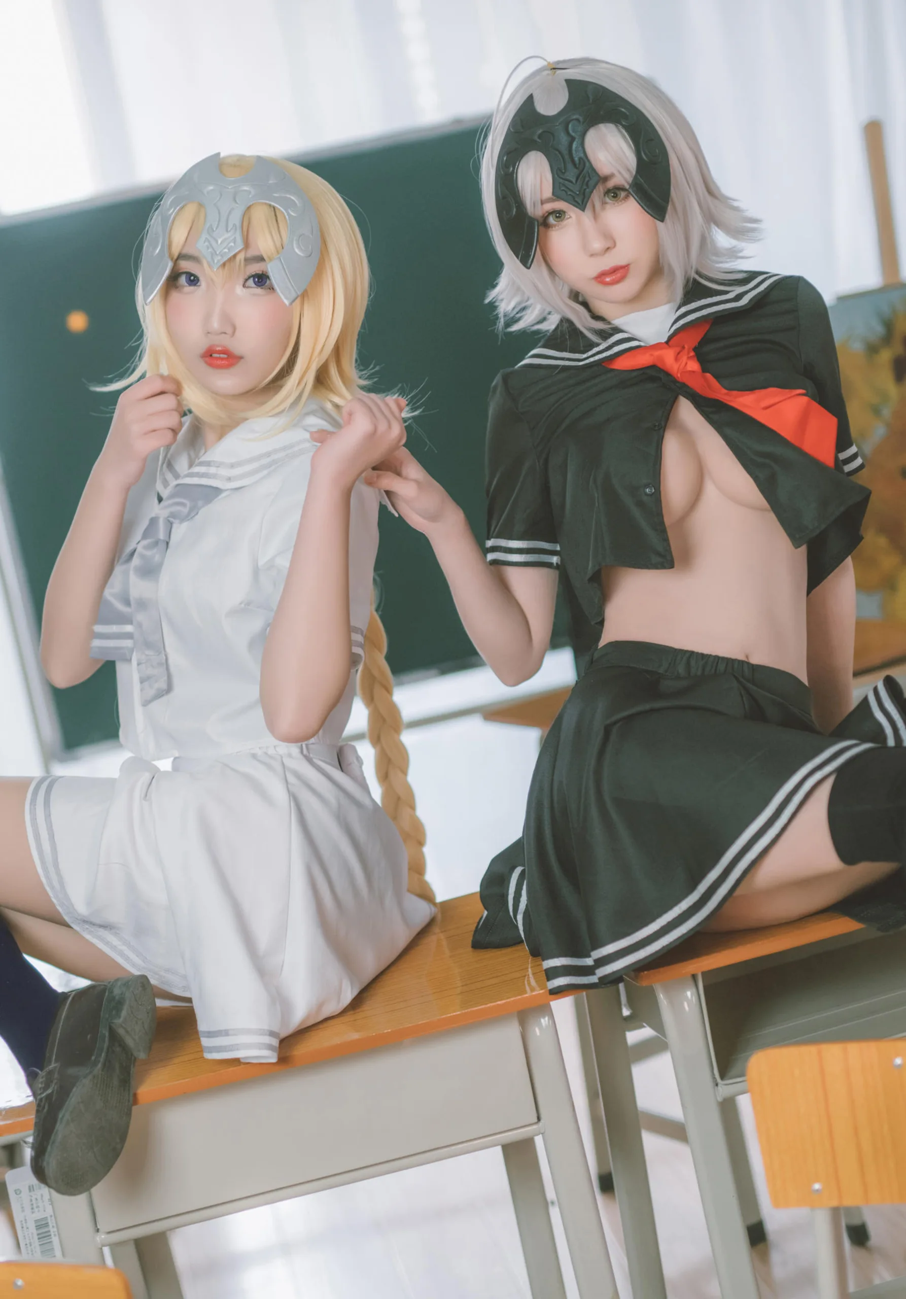 西园寺南歌 黑白贞德 JK制服 24P - 第3张写真大图