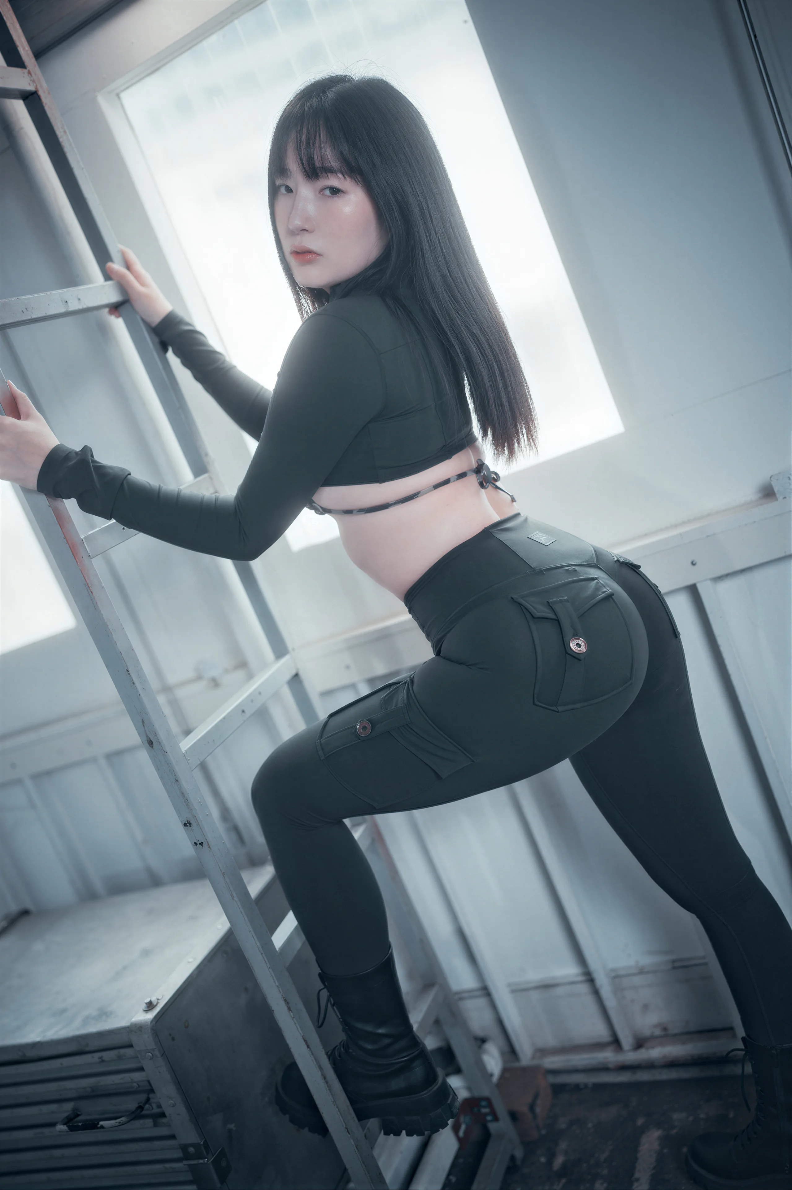 DJAWA Photo – Pia Loose and Tight Combat Green & Camo77P／588MB - 第62张写真大图