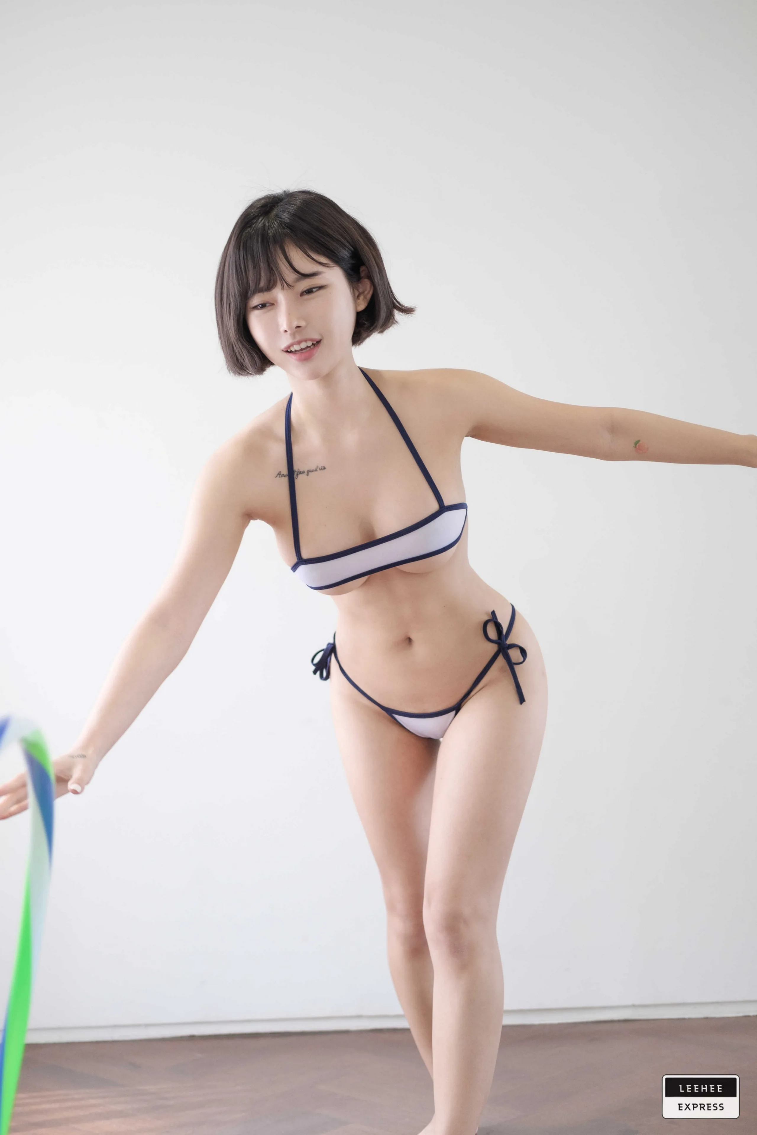 LEEHEE EXPRESS LEDG-153 - U.hwa 62P - 第17张写真大图