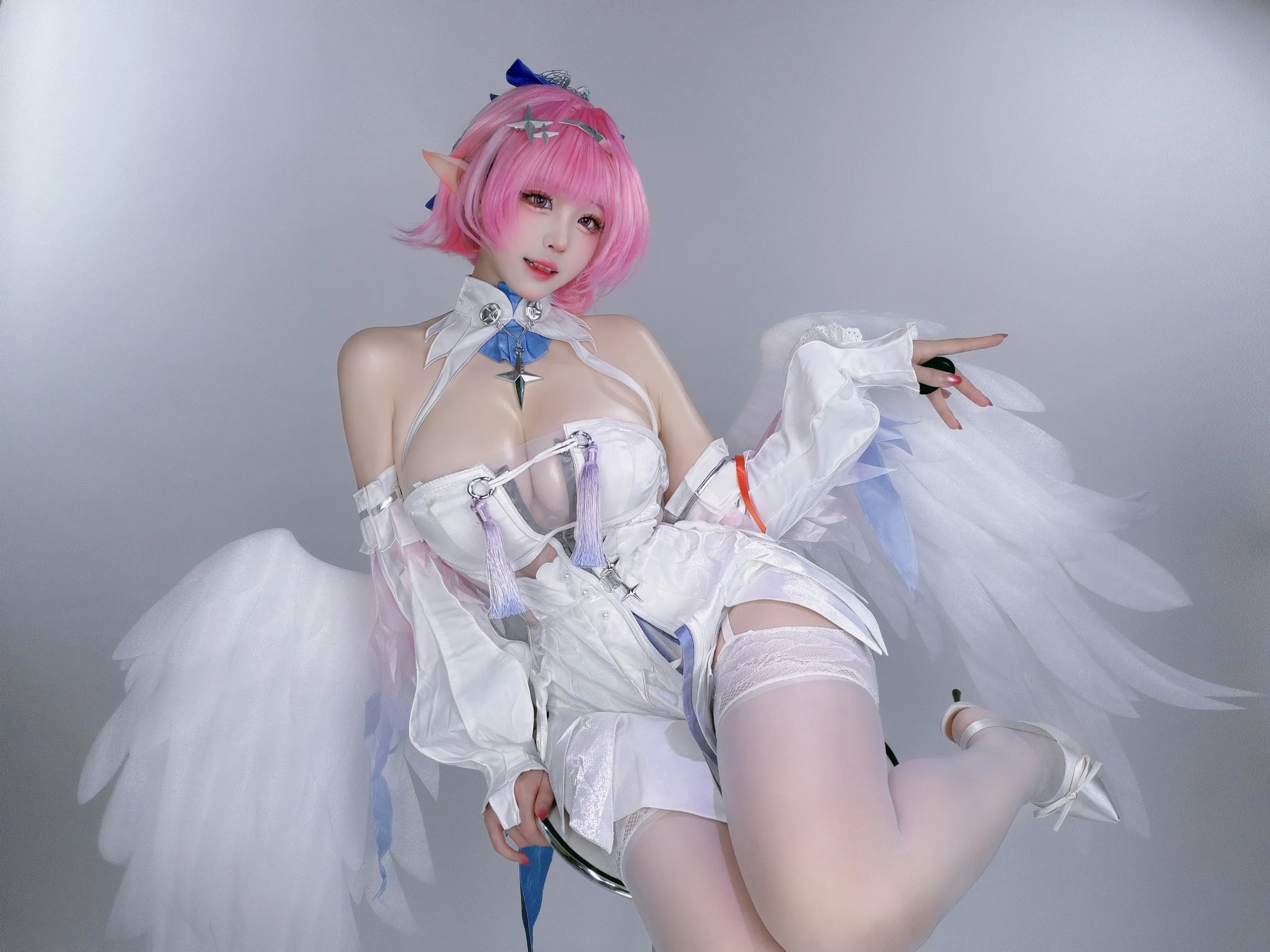 miko酱ww 蕾米埃尔 26P - 第14张写真大图