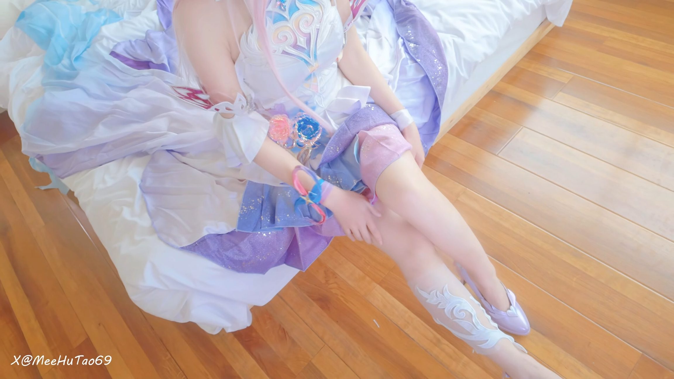 《崩坏：星穹铁道》赛琳COS正片：米胡桃精细服饰呈现 - 第12张写真大图