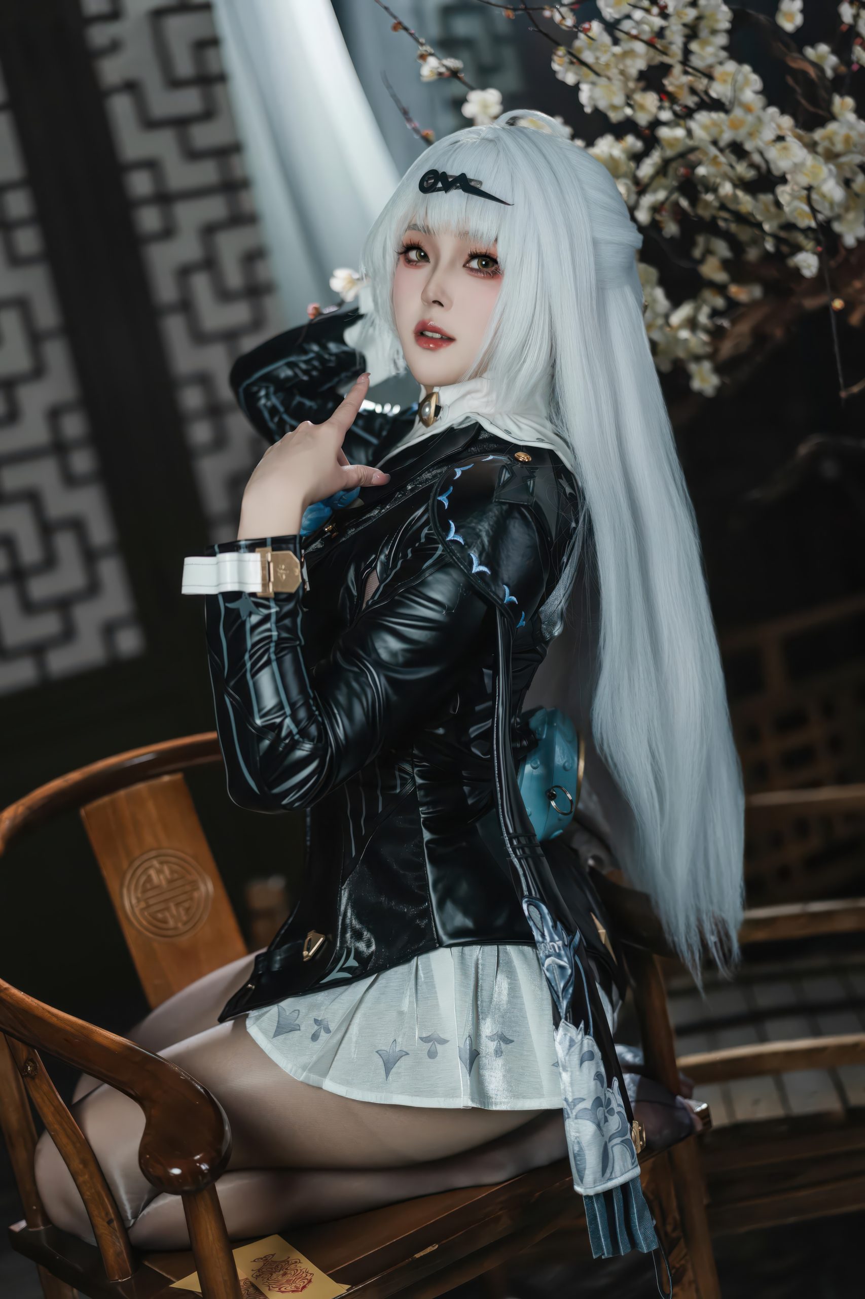《绝区零》弈萱造型实拍：夏夏子冷艳气质展示 - 第26张写真大图