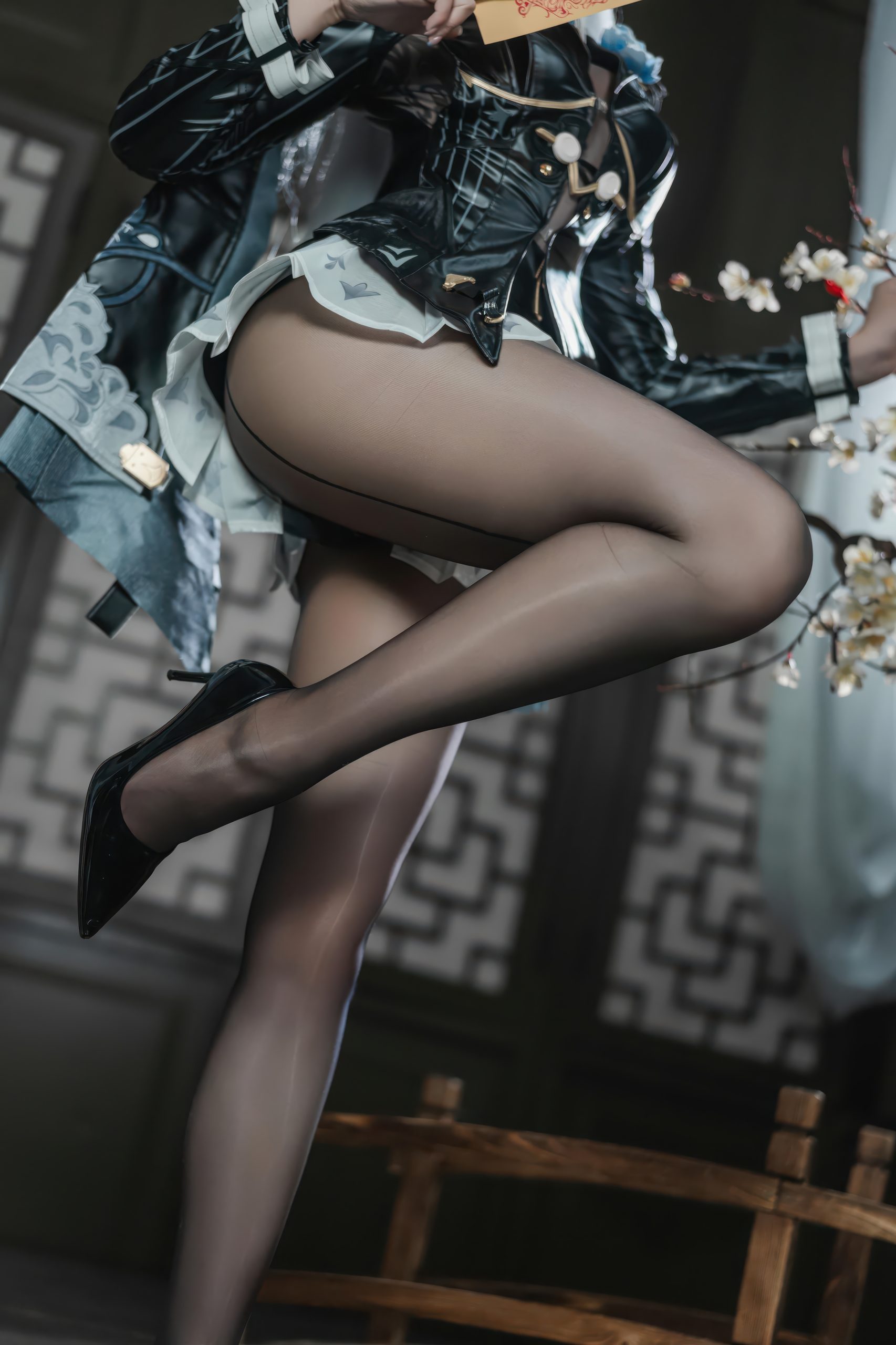 《绝区零》弈萱造型实拍：夏夏子冷艳气质展示 - 第5张写真大图