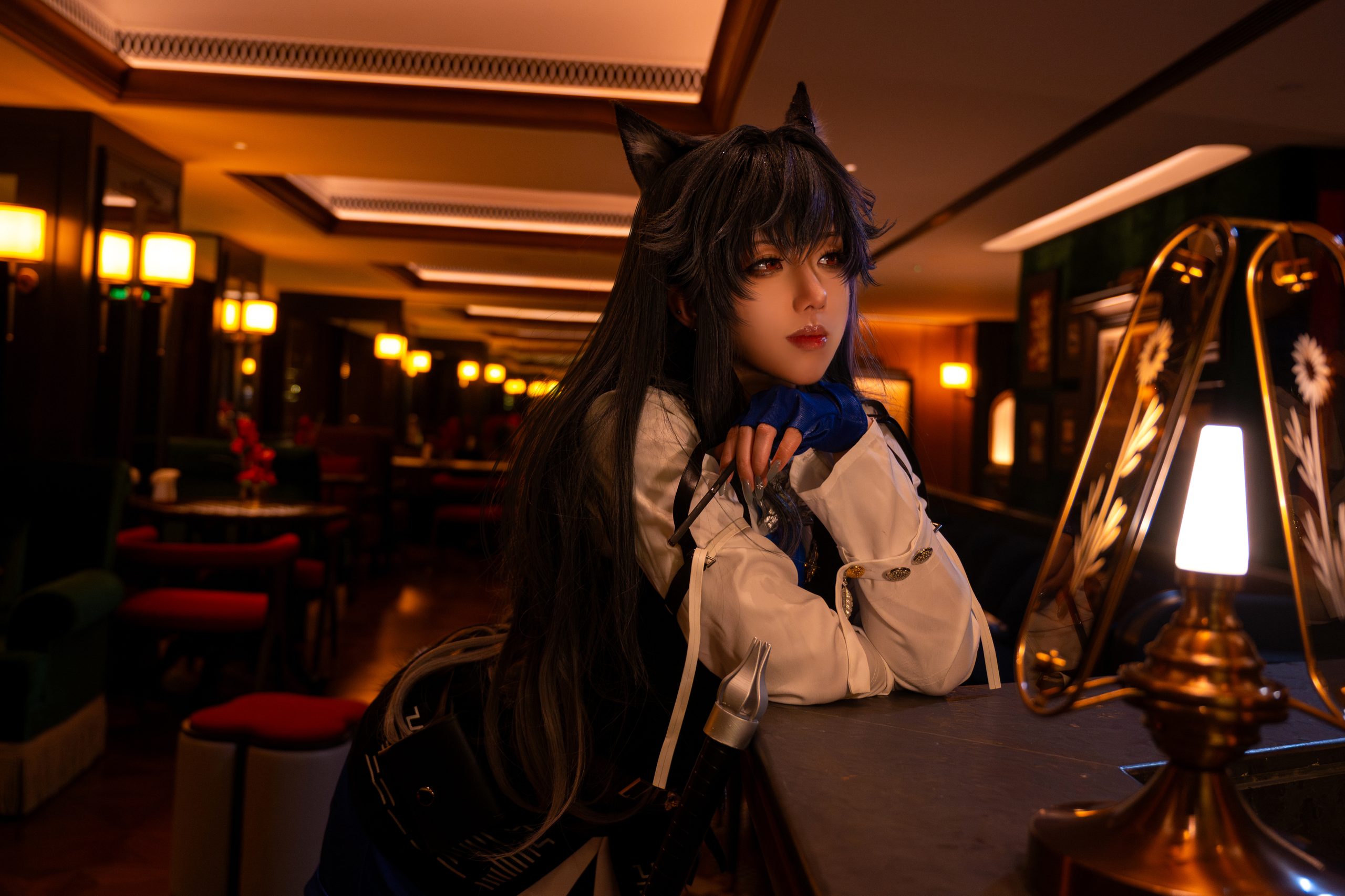 《明日方舟》德克萨斯：绞肉姬 - 第2张写真大图